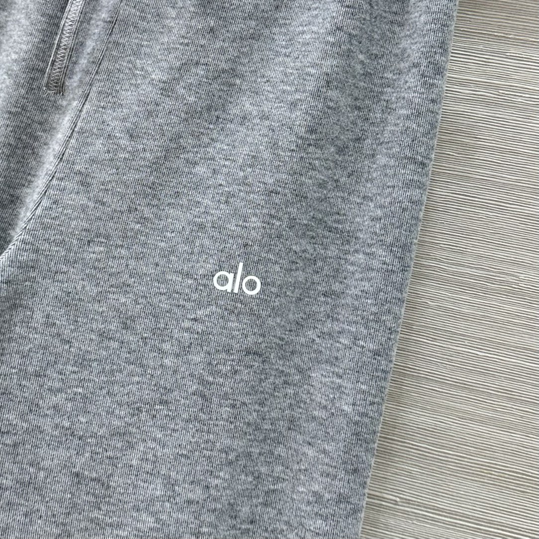 Alo 25 Spring-Summer Female Suit: Lazy, Stylish, and Versatile Fit - 图片 3