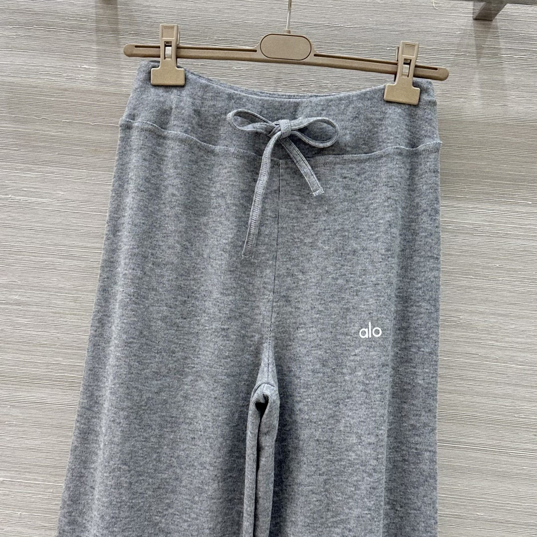 Alo 25 Spring-Summer Female Suit: Lazy, Stylish, and Versatile Fit - 图片 2