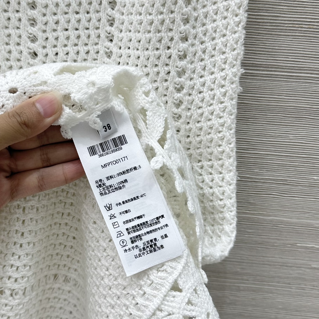 P736: French-Style Elegance in One-Size-Fits-All Female Suit with Exclusive Packaging - 图片 7