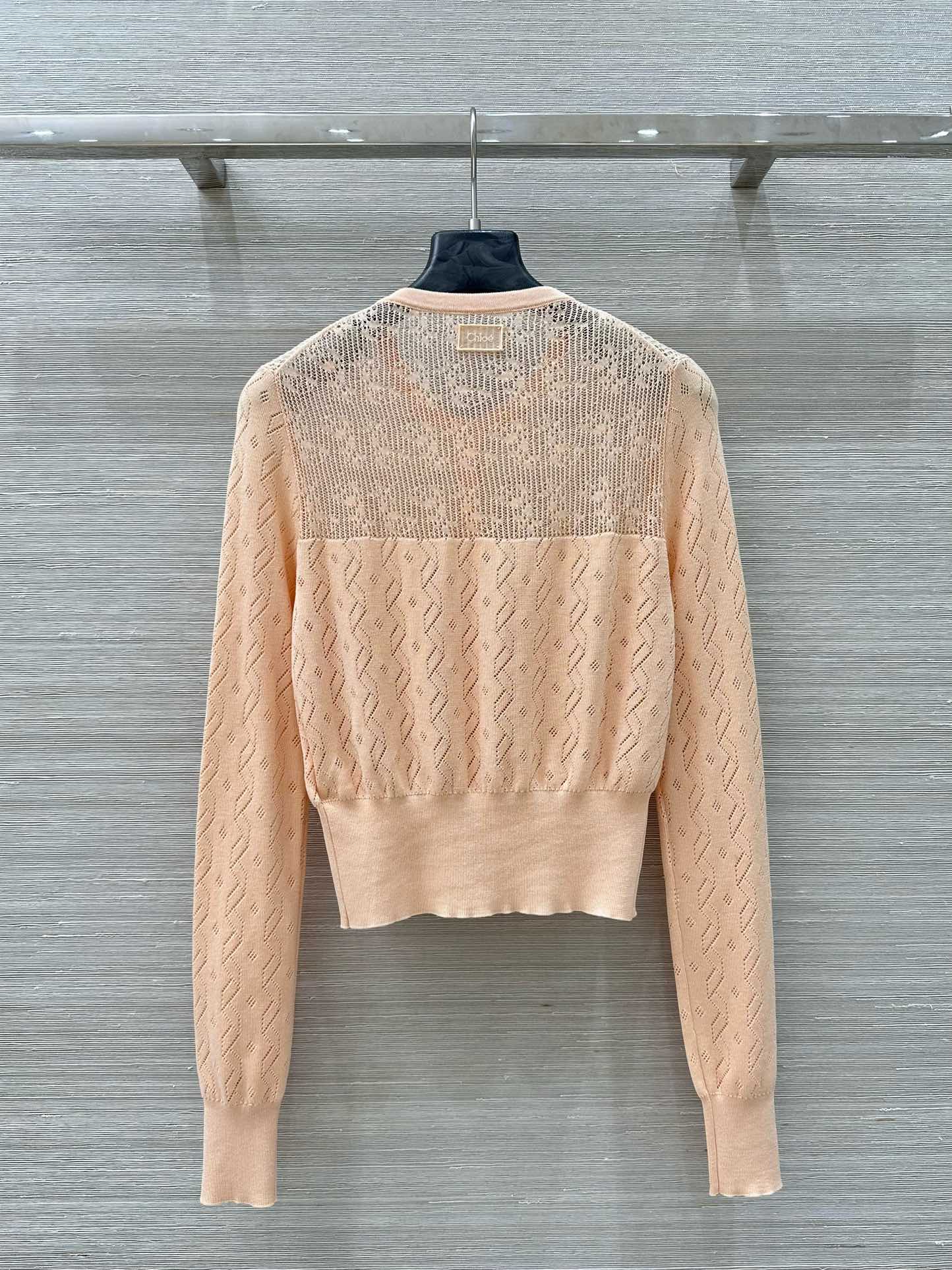 Chlo 25 Springs: Stylish, Cozy, High-Quality Orange Vest with Charming Collar. - 图片 8