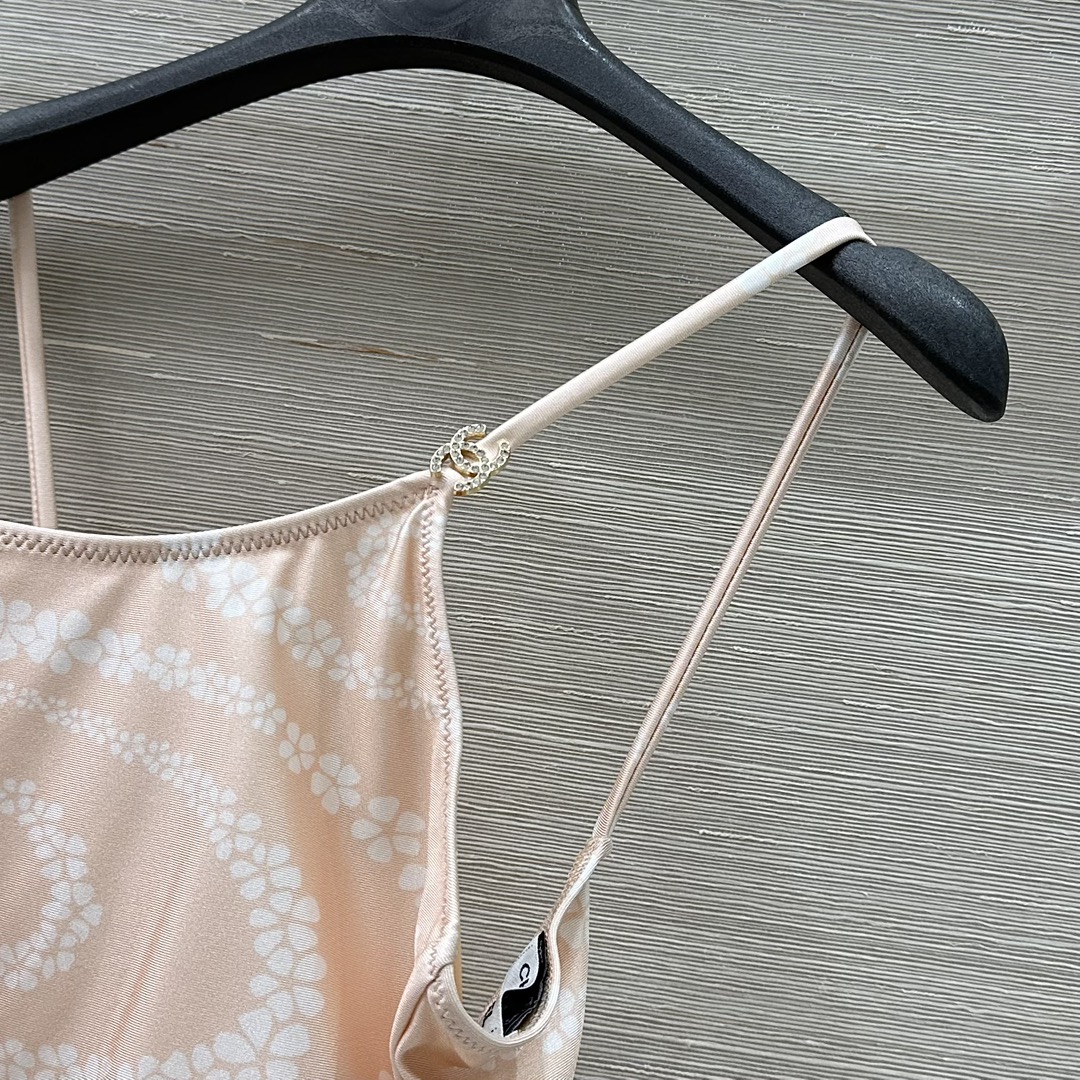 Ch* 25C Chain-Printed Swimsuit: Quality One-Size-Fits-All Design with Customizable Material - 图片 4
