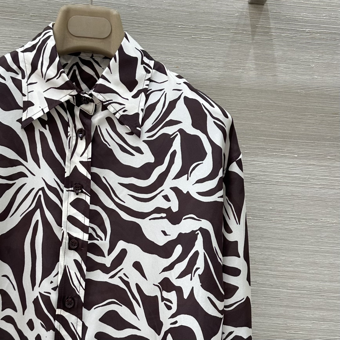 French Silk Shirt: Elegant Design, High-Quality Fabric, Classic Style, Customizable Printing. - 图片 4