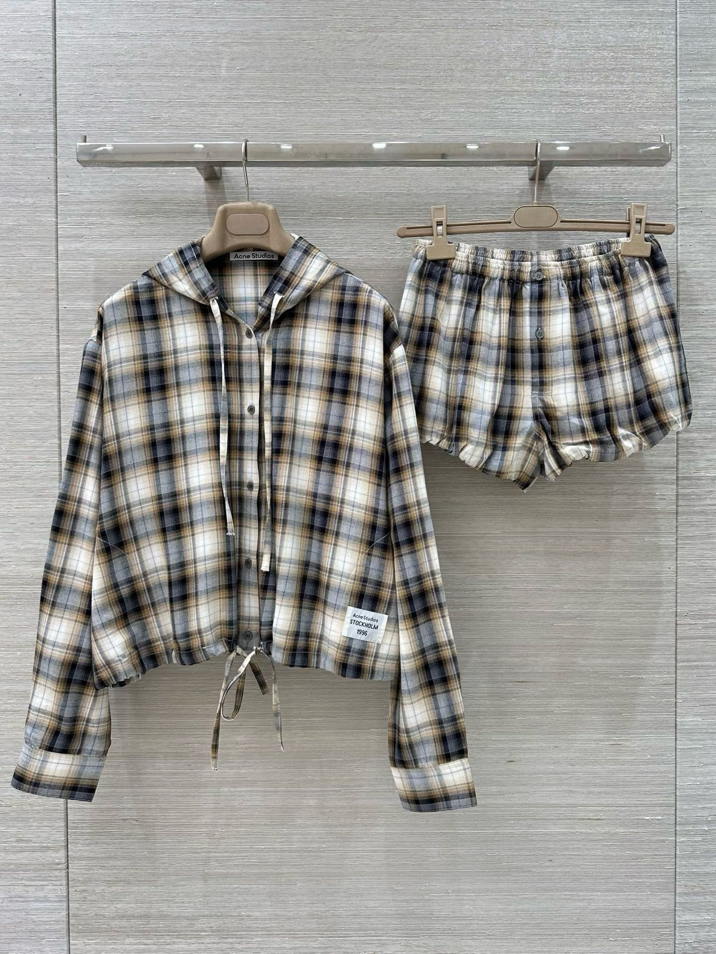 Exclusive Original Ferocious Female Suit with Packaging Quality for Spring/Summer ’96. - 图片 1