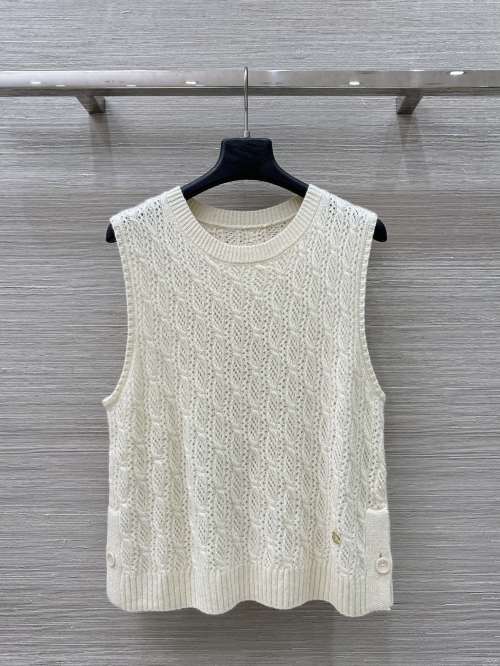 Elegant Knitted Vest Top - Sleeveless, Round Neck, Diamond Pattern 1 Elegant Knitted Vest Top - Sleeveless, Round Neck, Diamond Pattern