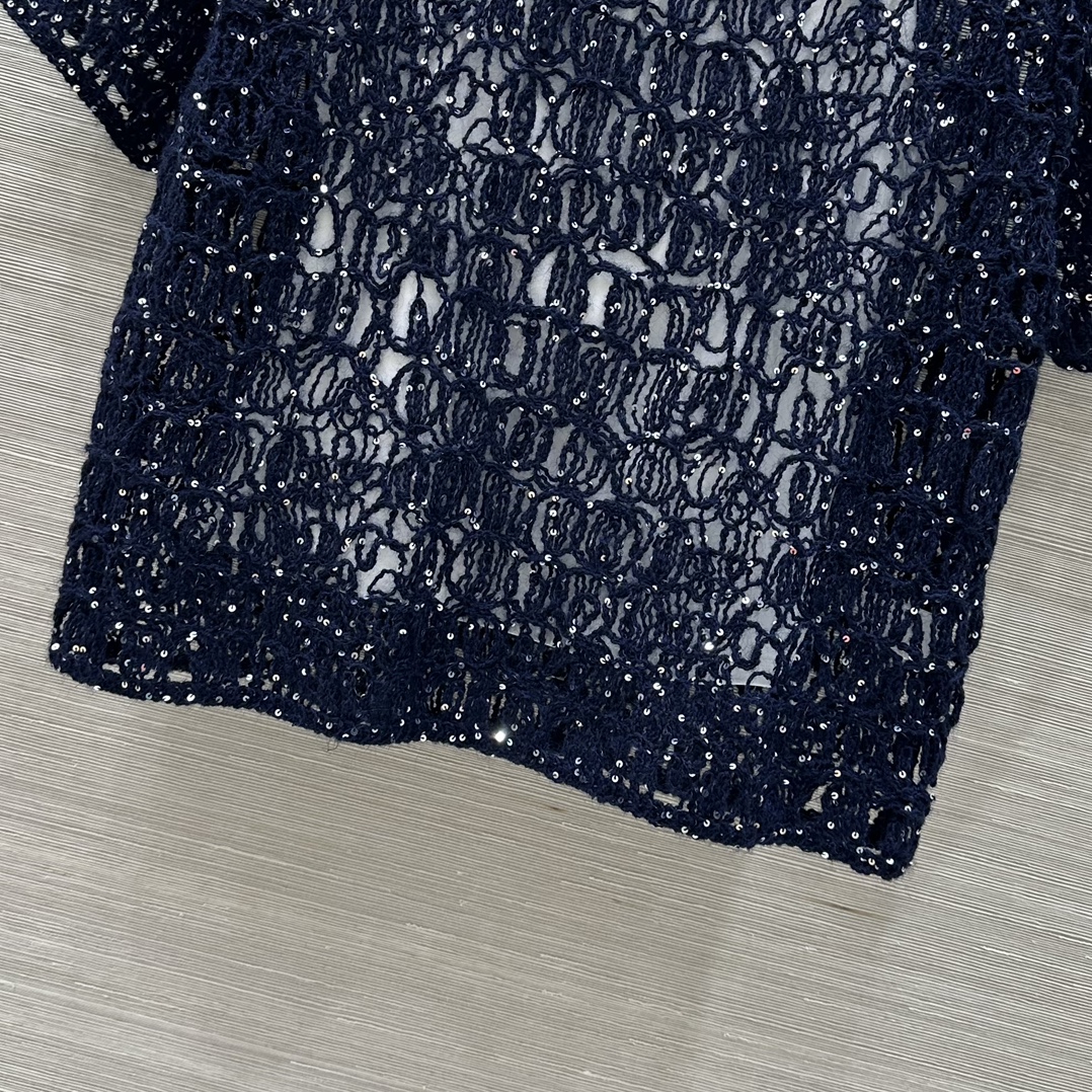 High-End Women’s Suit: Original, Ferocious Design with Exclusive Packing for Monolithic Quality - 图片 6