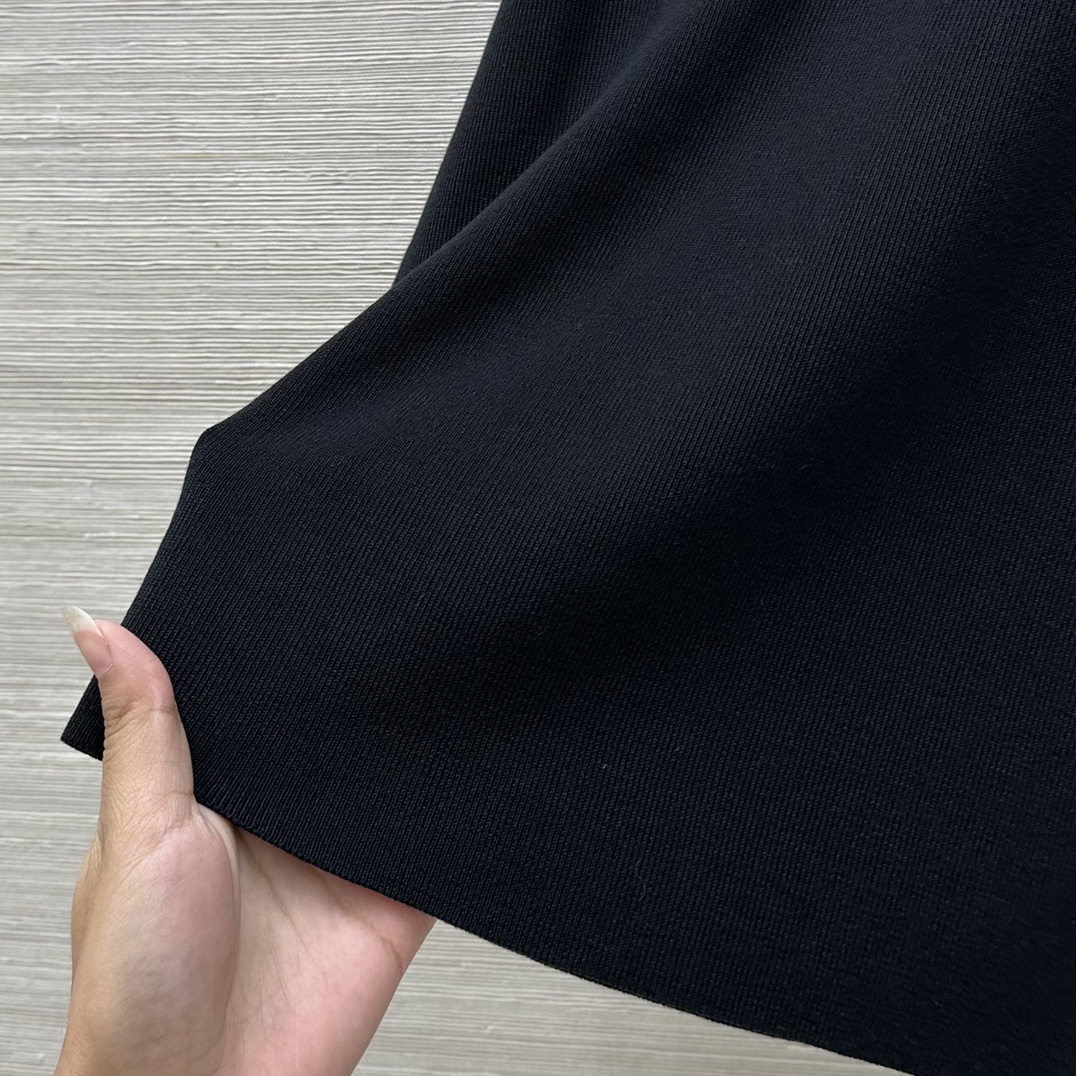 Exclusive Quality Control: P414 Woman’s Black-and-White Summer Collection with High-End Design - 图片 7