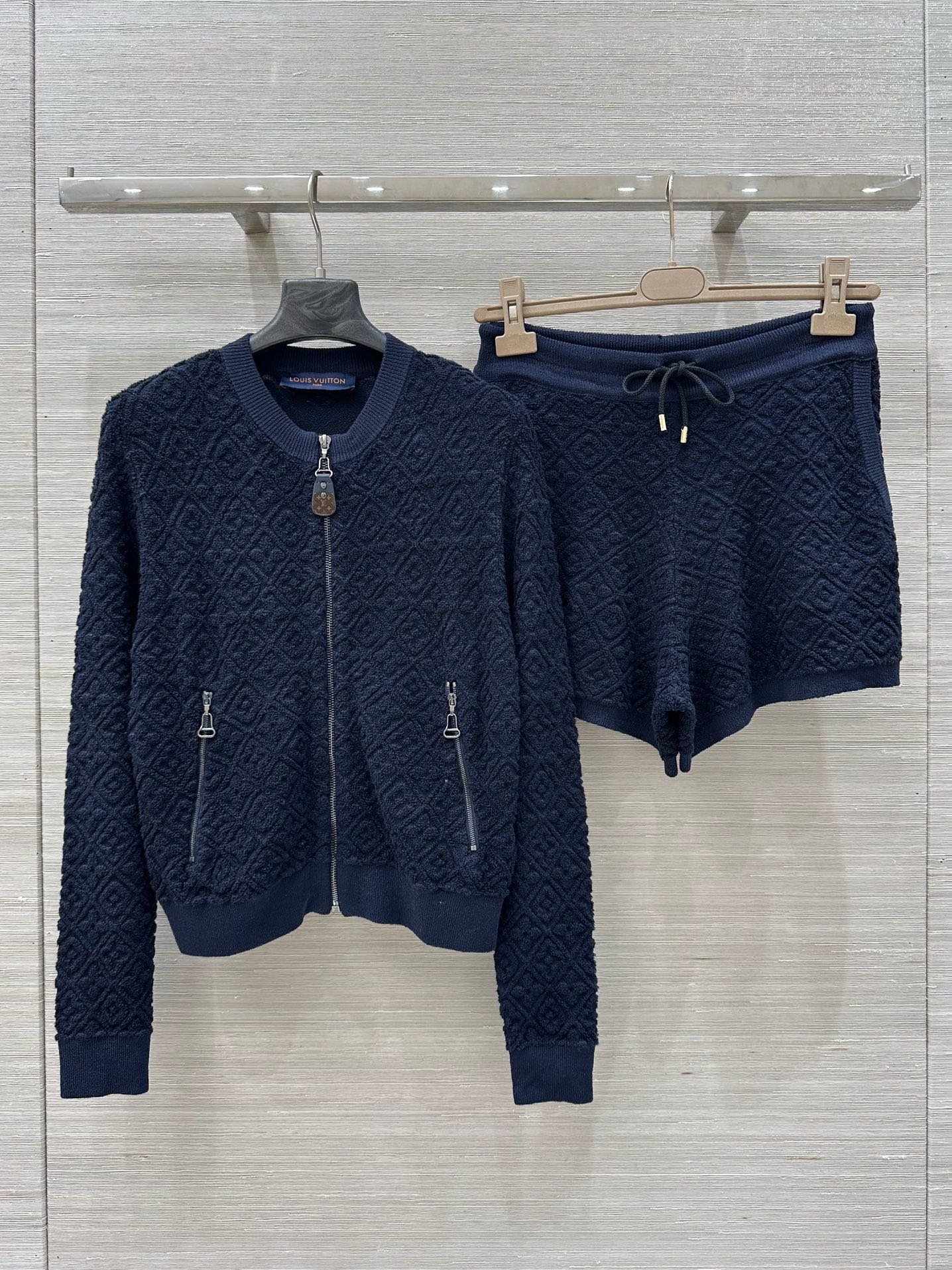 Exclusive Package: P1035 One-Size-Fits-All Dress with Stereo Monogram Knitting Suit - 图片 1