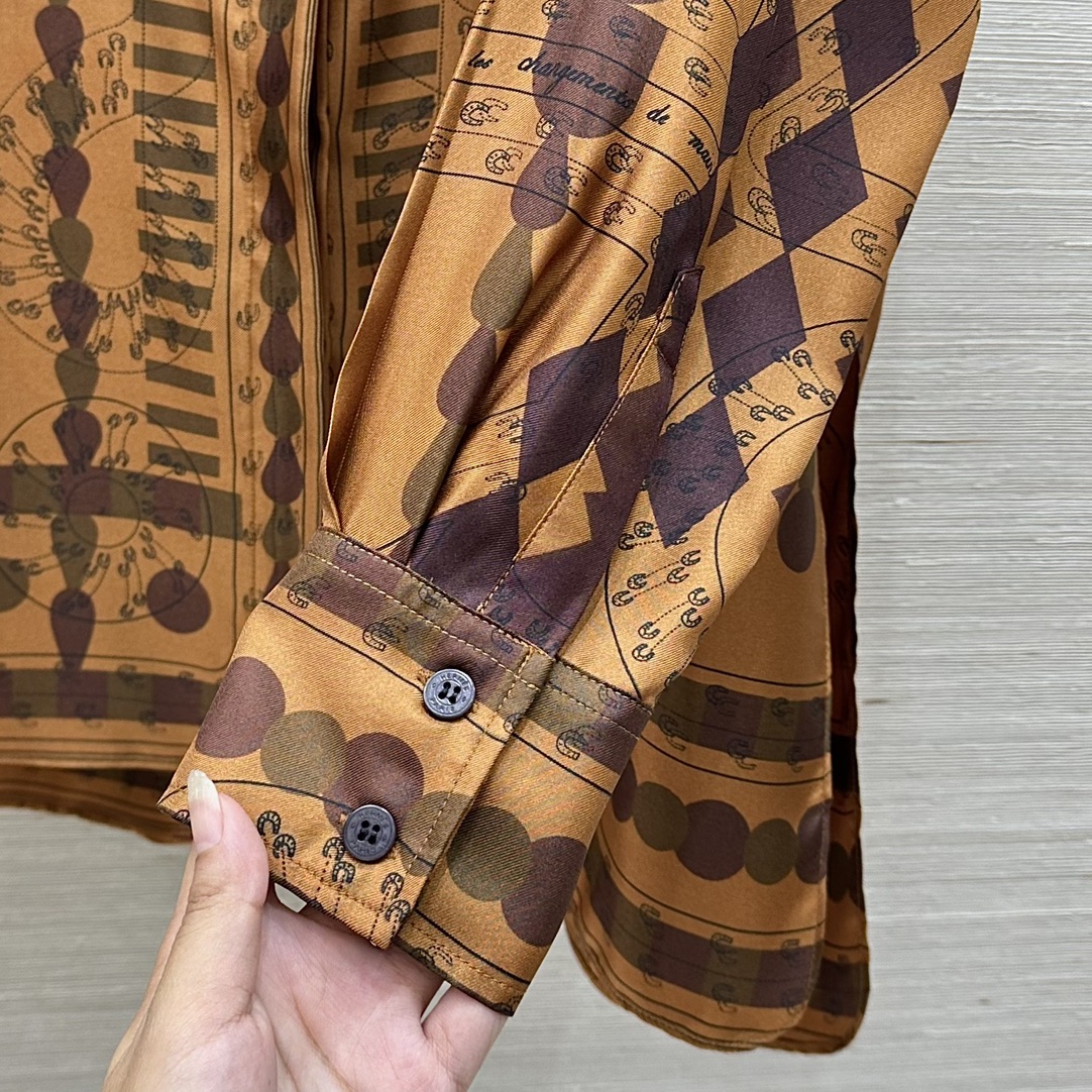 P1032 Women’s Silk Suit with Cuff-Tipped Shirts for Early Autumn - 图片 5