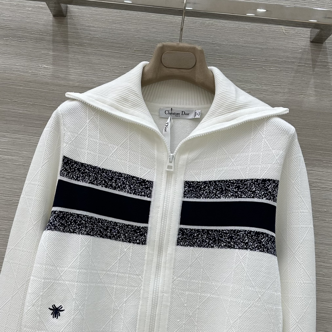 New MissD Fall/Winter Suit: Naval Wind Design, Bee Embroidery, Lazy Chic Style - 图片 3