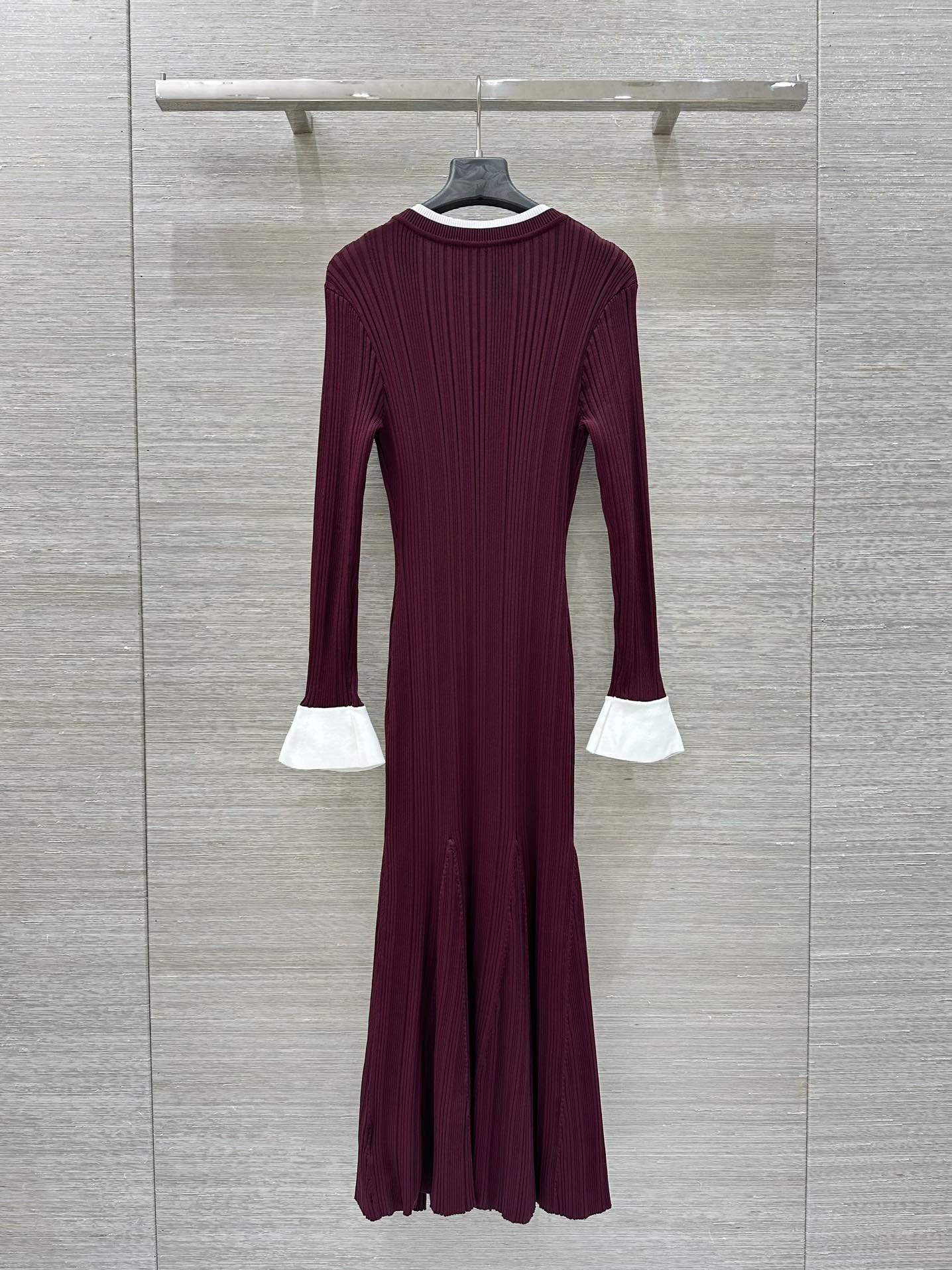 “Customized Ice Silk Dress for Comfort, Three Colors Available in Various Sizes” - 图片 9