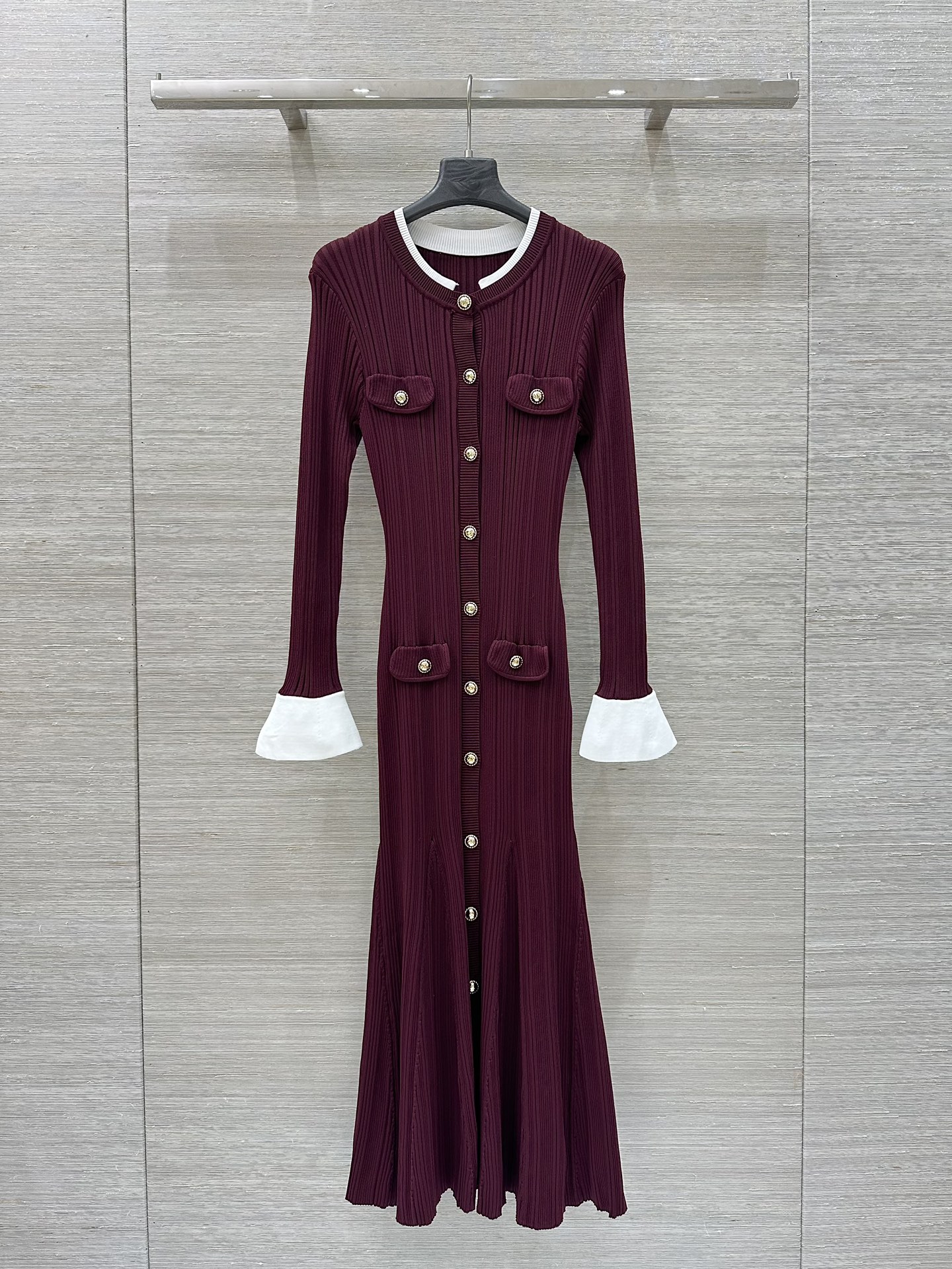 “Customized Ice Silk Dress for Comfort, Three Colors Available in Various Sizes”