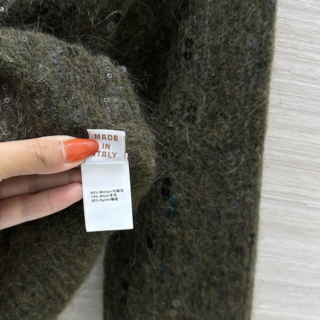 Luxurious and Elegant Women’s Fashion Collection by P989: High-End Quality and Noble Embellishments - 图片 8