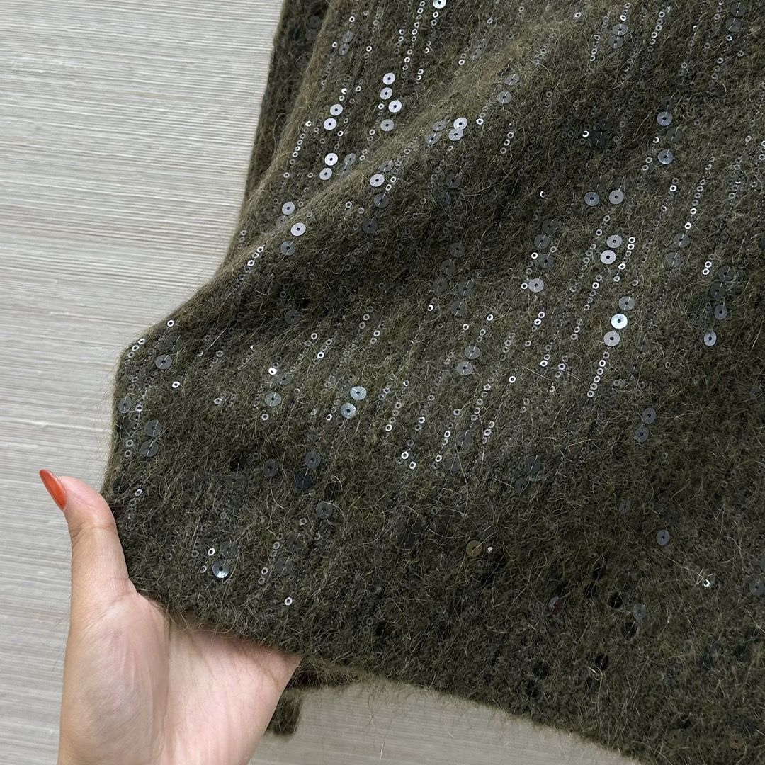 Luxurious and Elegant Women’s Fashion Collection by P989: High-End Quality and Noble Embellishments - 图片 7