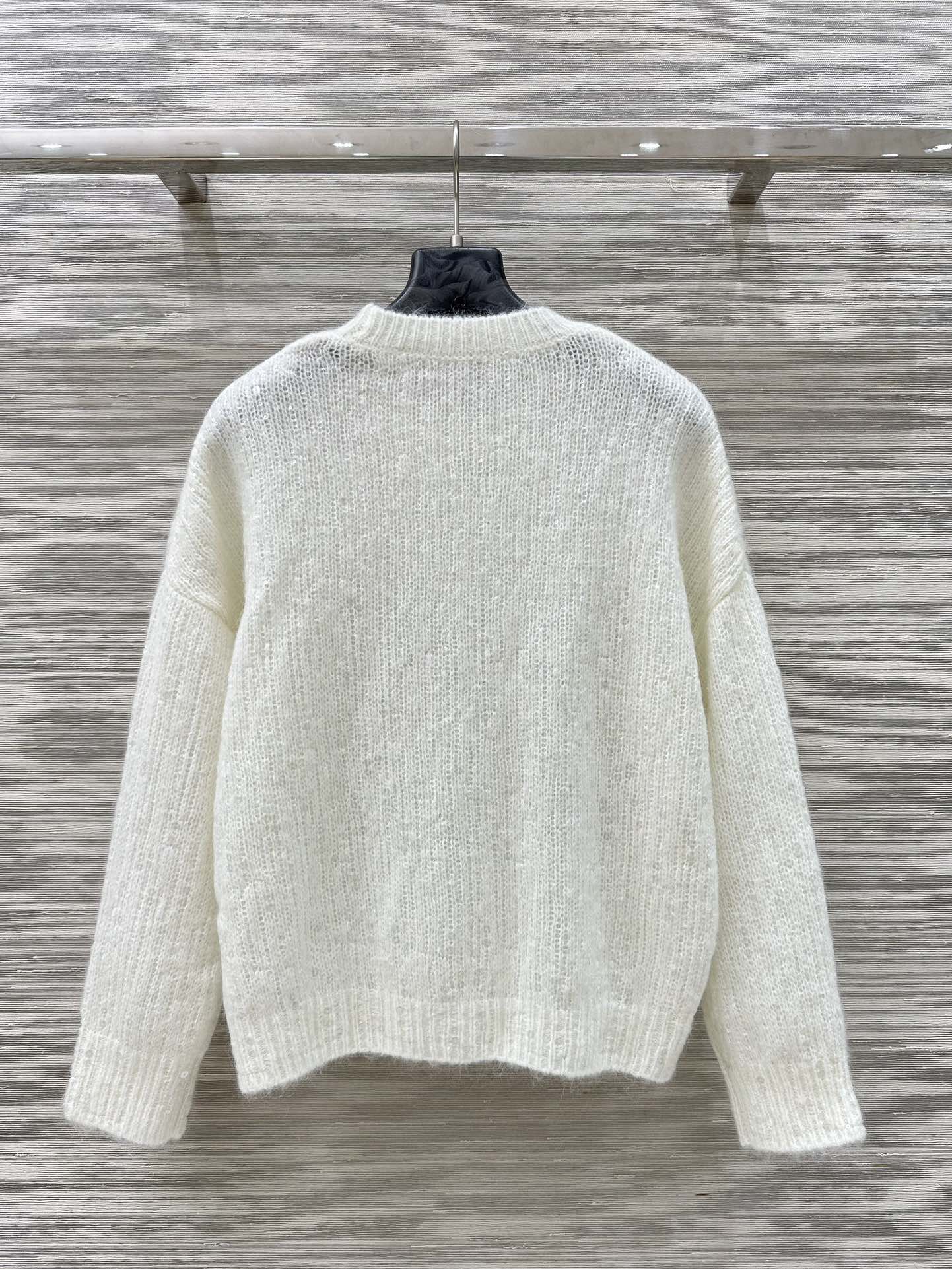 P989: High-End Women’s Fashion Collection with Luxurious Details and Classic Elegance - 图片 9