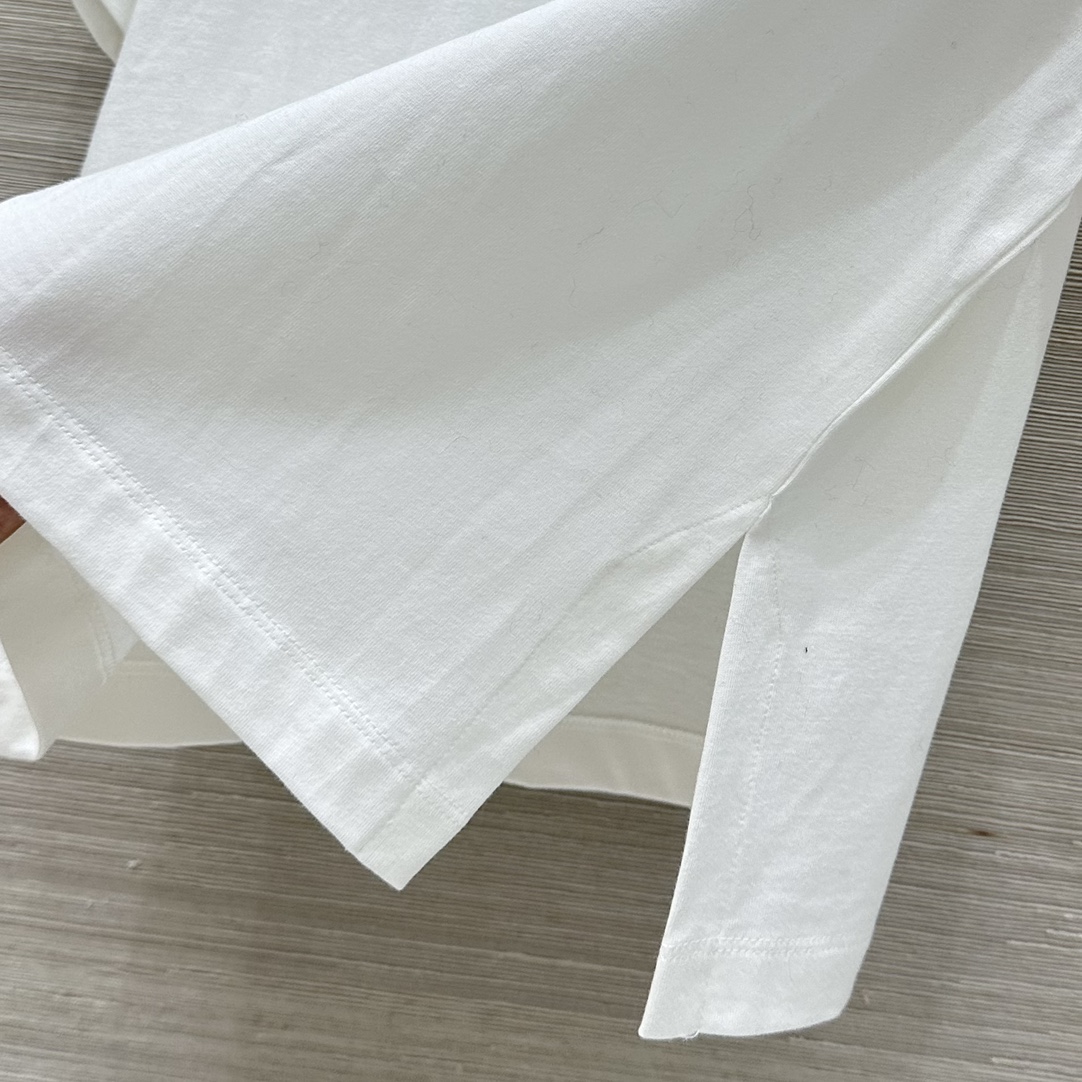 “Romantique Series: Monogram Cowboys Short-Sleeved T-Shirt in Cotton Knitting” - 图片 6