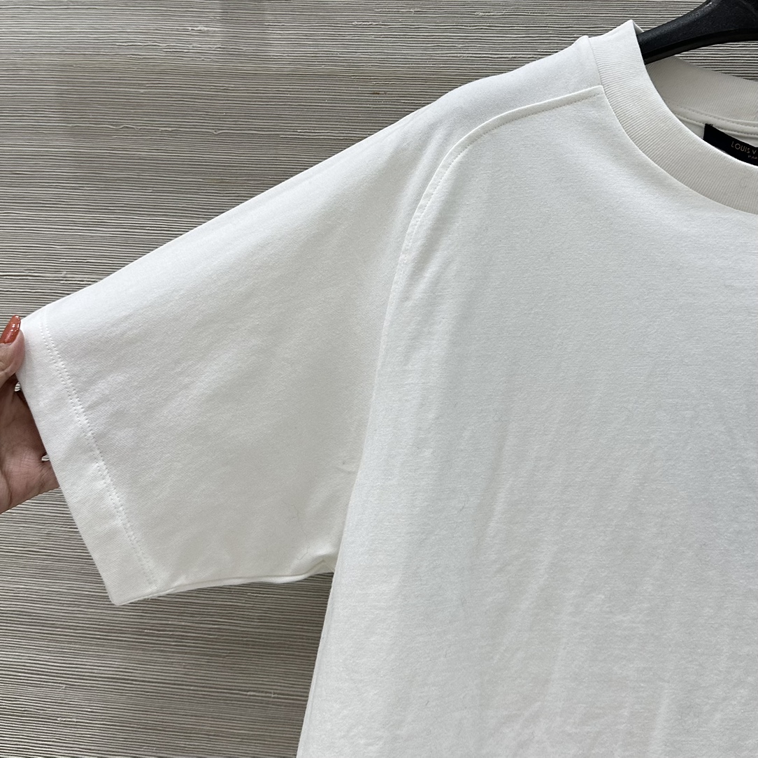 “Romantique Series: Monogram Cowboys Short-Sleeved T-Shirt in Cotton Knitting” - 图片 3