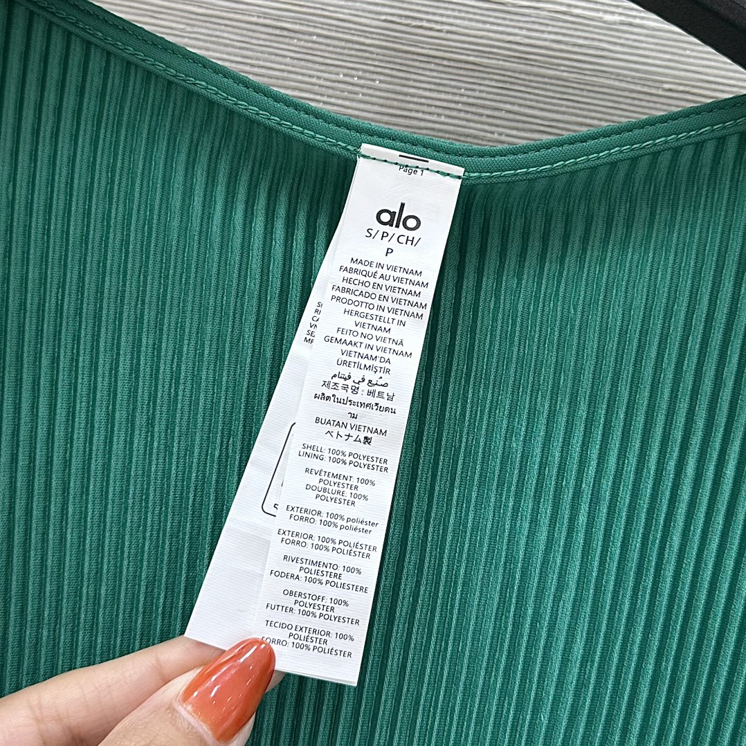 Alo Sports: First-Class New Autumn Coat with Custom Fabric and Cipher Design - 图片 8