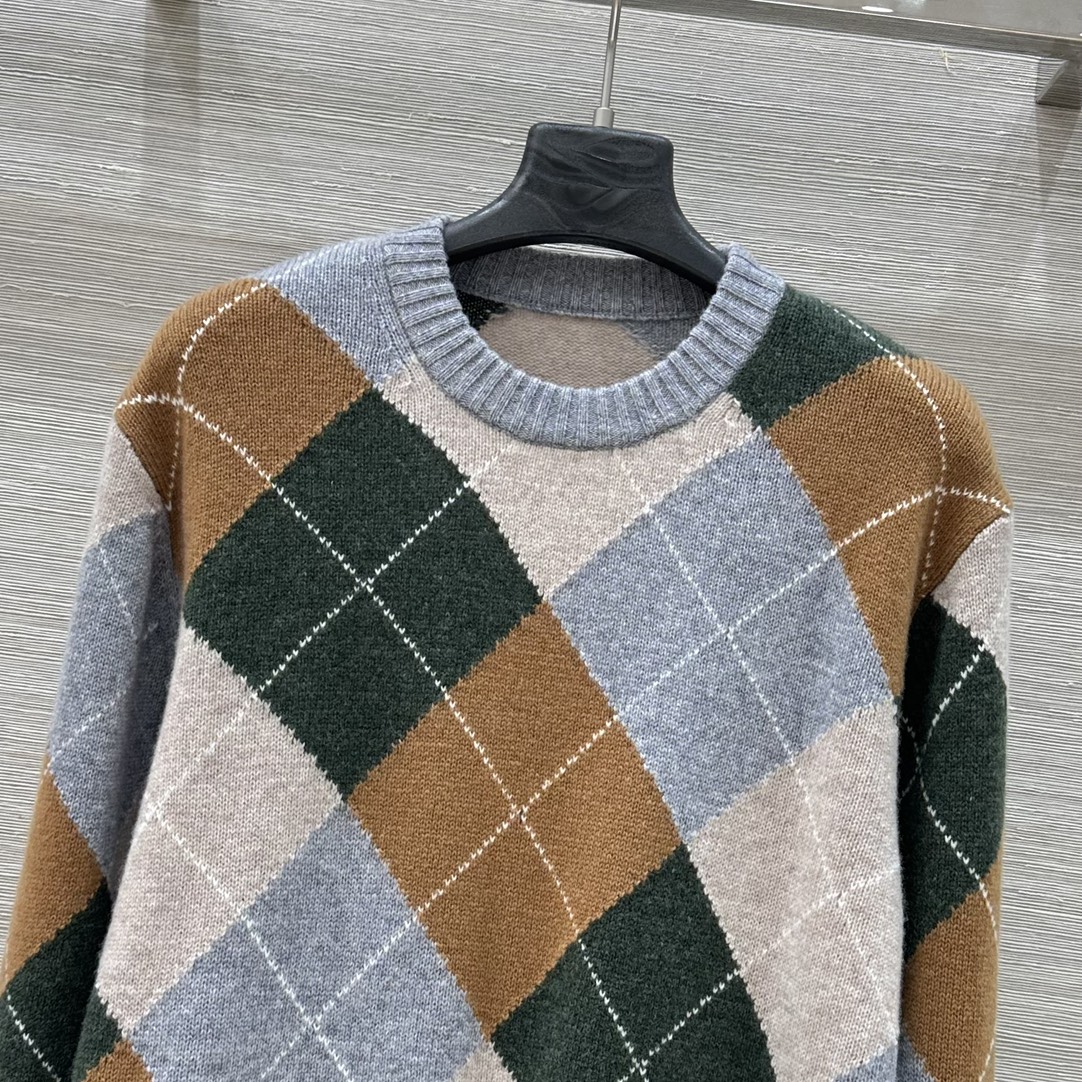 “High-End First-Class Female Suit: Wool, French Court Style, Premium Quality” - 图片 2