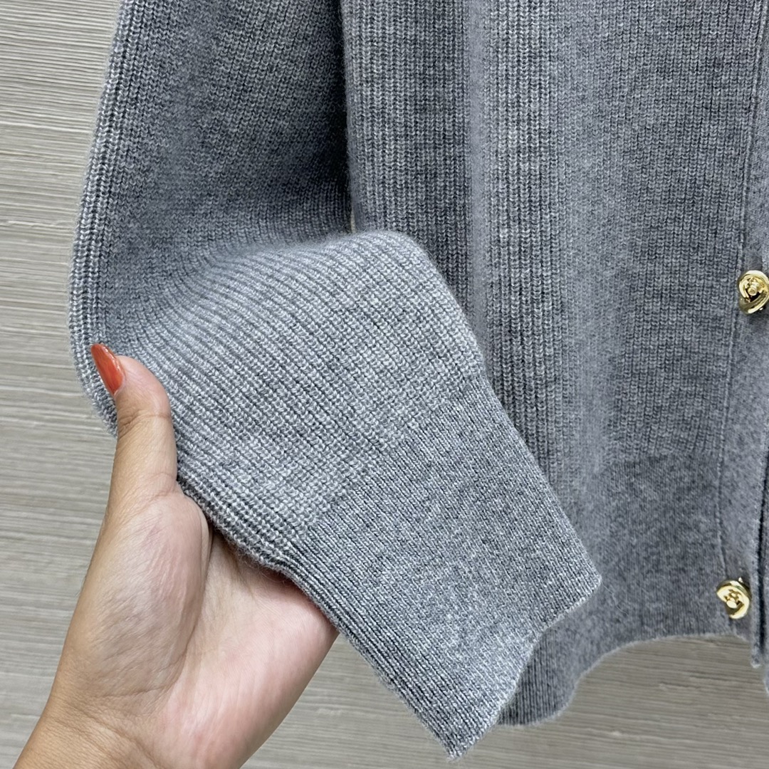 Fashionable Copper-Colored Tie Button Cashmere Sweater for Women: P966 Review - 图片 5