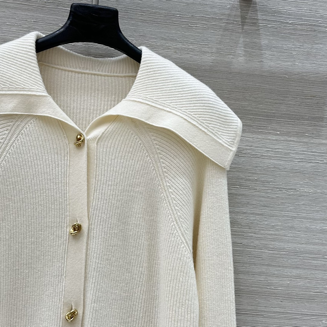 Stylish Copper-Colored Tie Button Cashmere Sweater for Women in Three Sizes - 图片 4