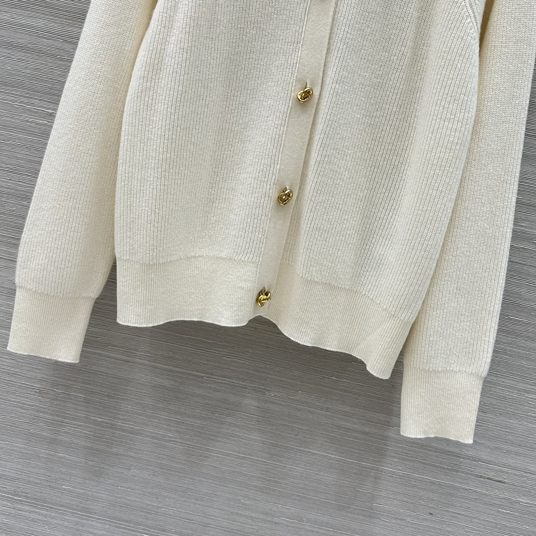 Stylish Copper-Colored Tie Button Cashmere Sweater for Women in Three Sizes - 图片 5