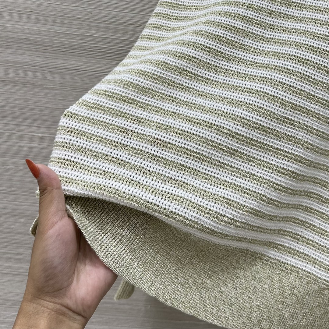Luxurious High-End Women’s Suit with Swiss Hook-Weaving Process and Elegant Design - 图片 7