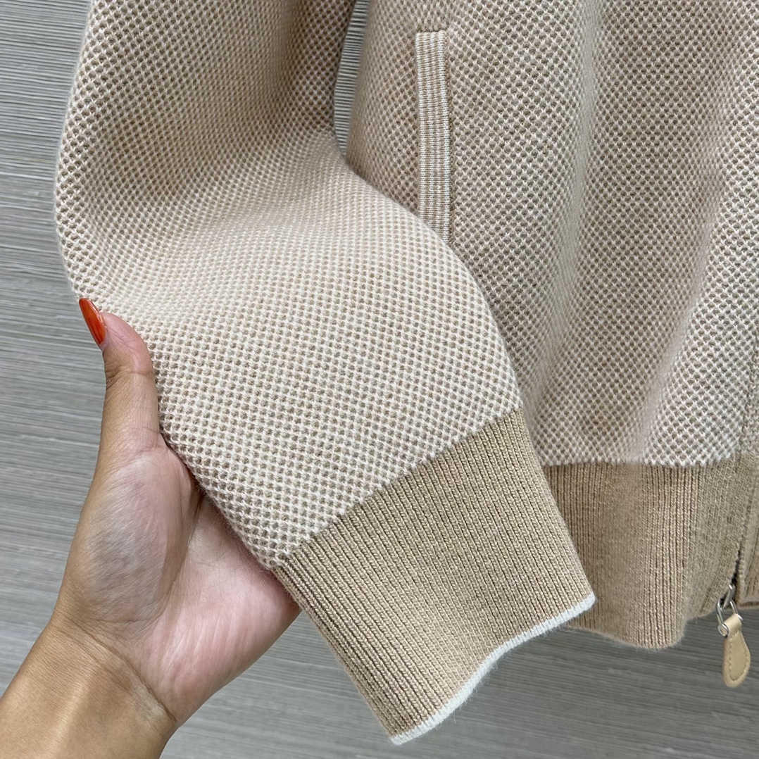 P2024 High-End Women’s Hoodie Suit with Quality Velvet Wire and Stylish Design - 图片 6