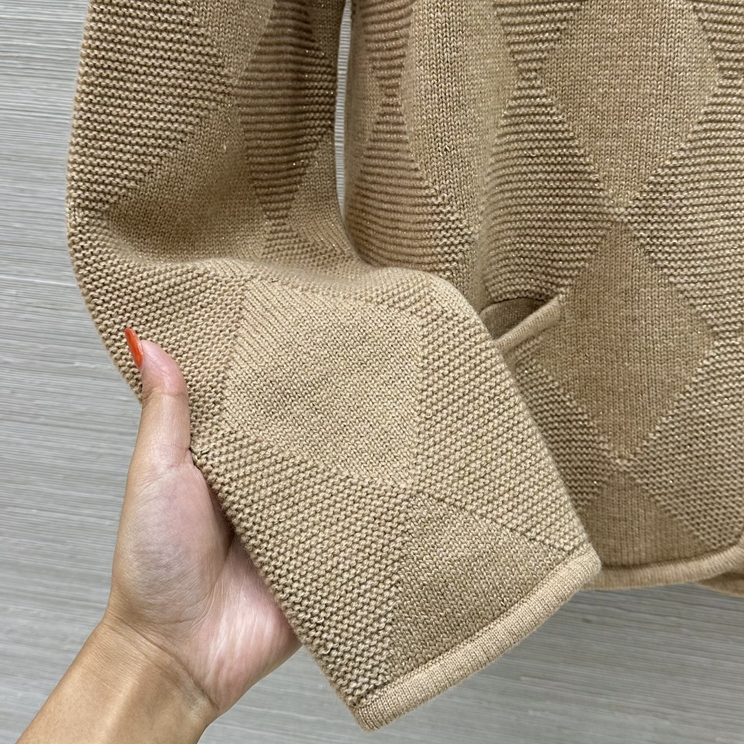 High-End Women’s Suit: P1909 One-Size-Fits-All Wool Suit with Cashmere Details - 图片 6