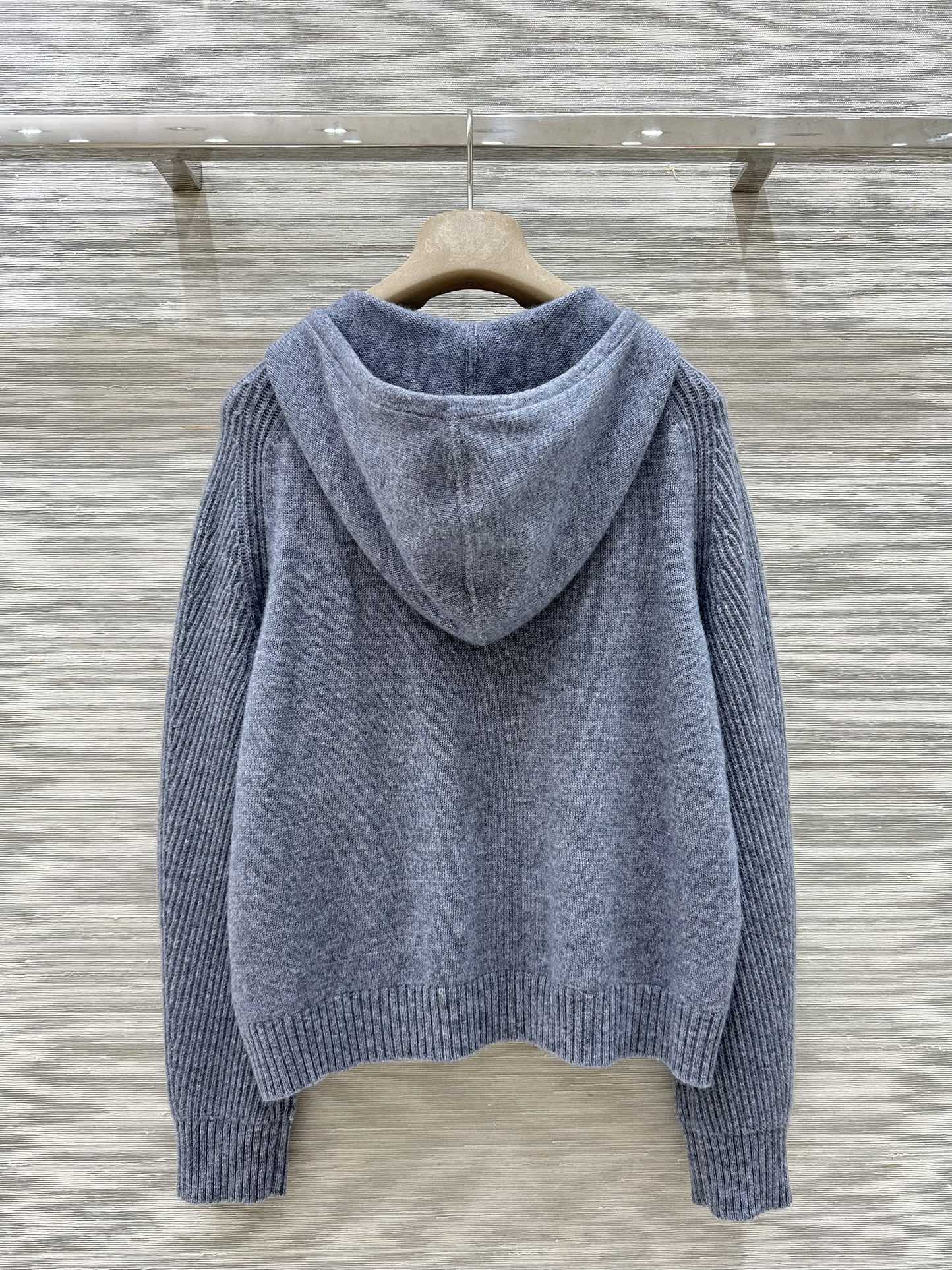 High-End Single-Quality Wool LP with Swiss Crocheting Process and Classic Zipper - 图片 9