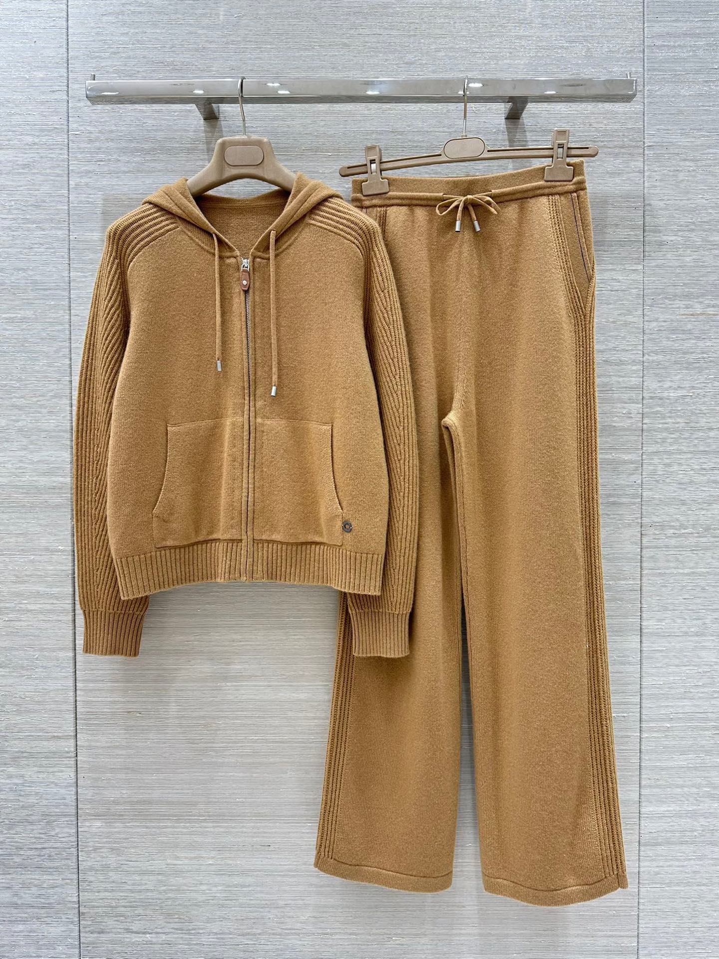 High-End Wool LP with Swiss Crocheting: Quality Control and Stylish Design - 图片 1