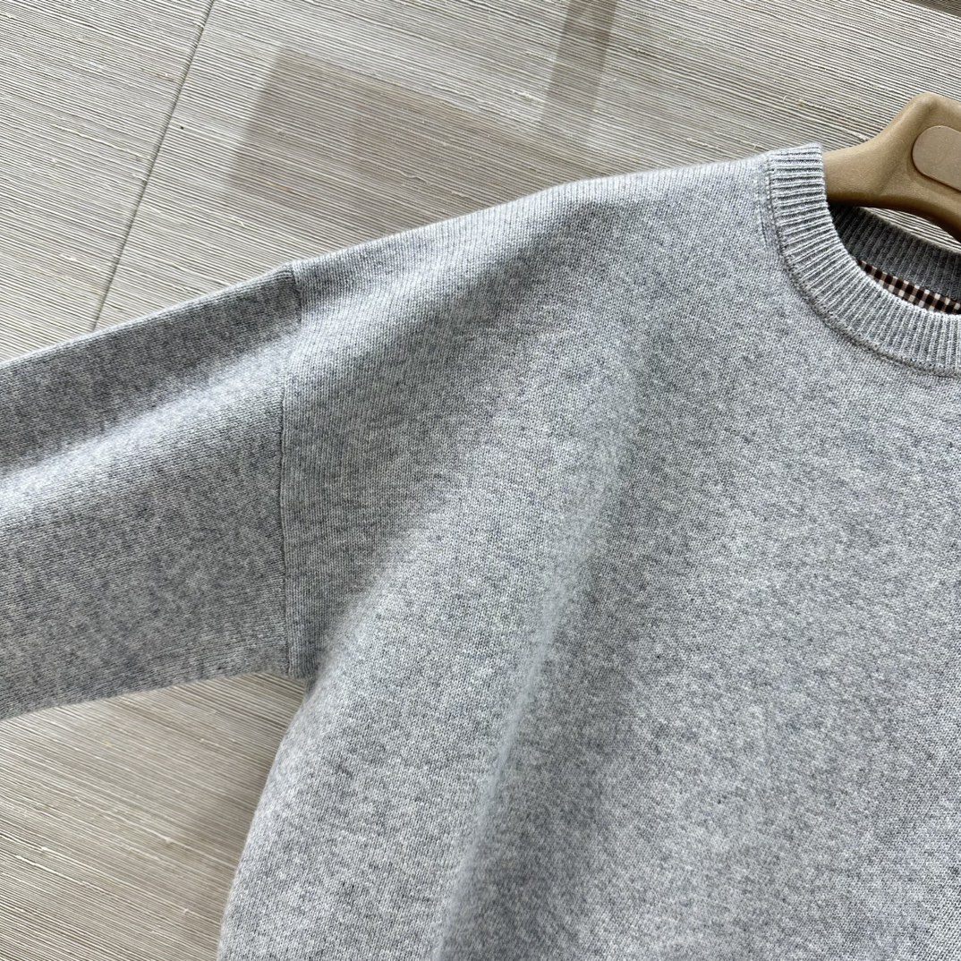 “High-Quality Gray Tweezer Dress: Customizable, Stylish, and Comfortable One-Size-Fits-All Package for Autumn-Winter Fashion” - 图片 3