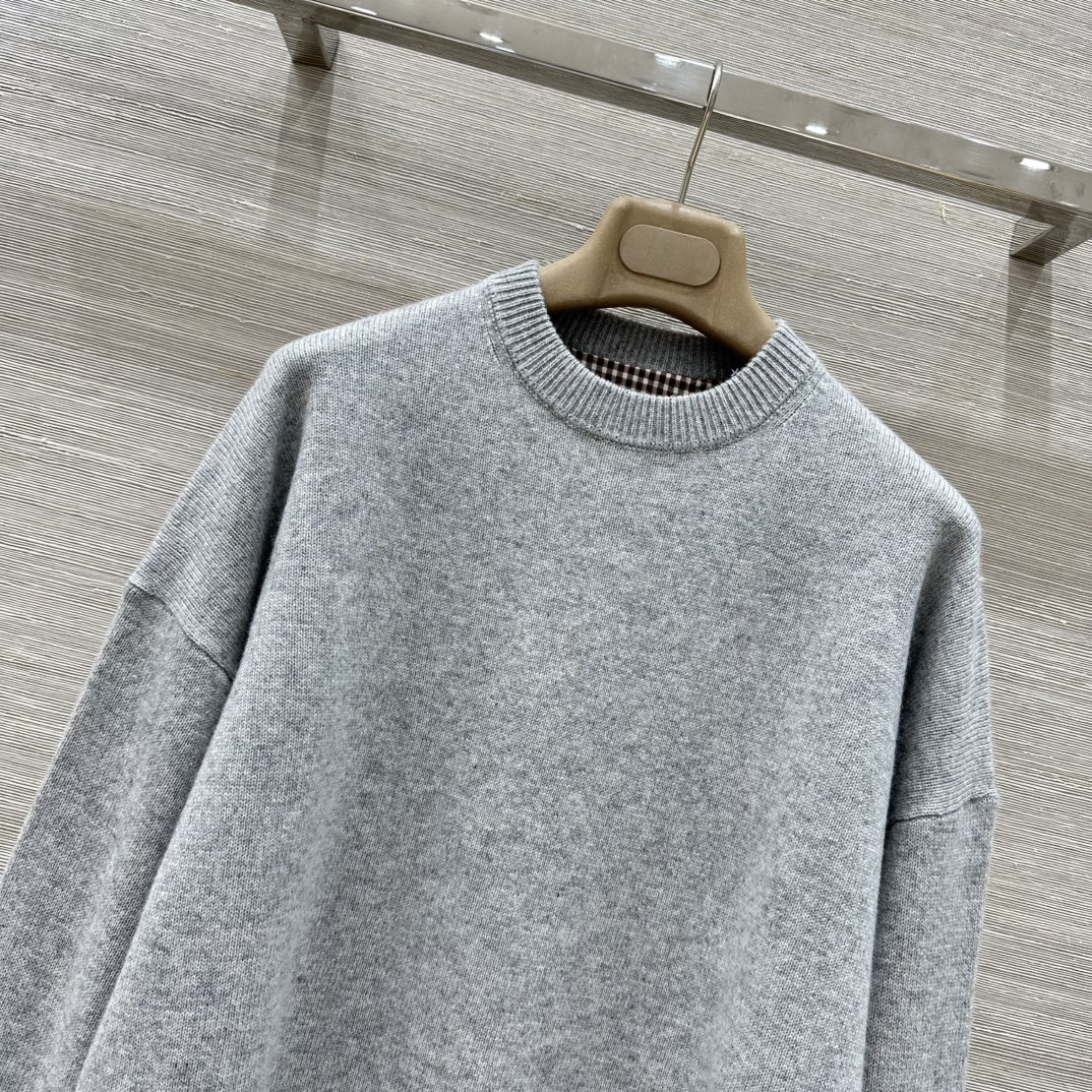 “High-Quality Gray Tweezer Dress: Customizable, Stylish, and Comfortable One-Size-Fits-All Package for Autumn-Winter Fashion” - 图片 2