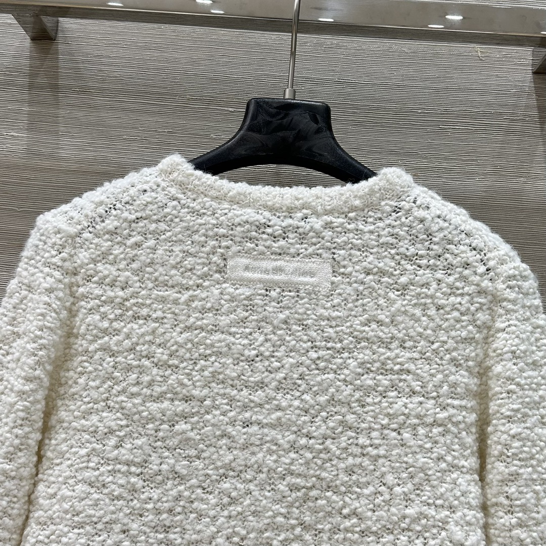 “YB Custom Velvet Suit: Acne 25 New Autumn Collection Review” - 图片 9