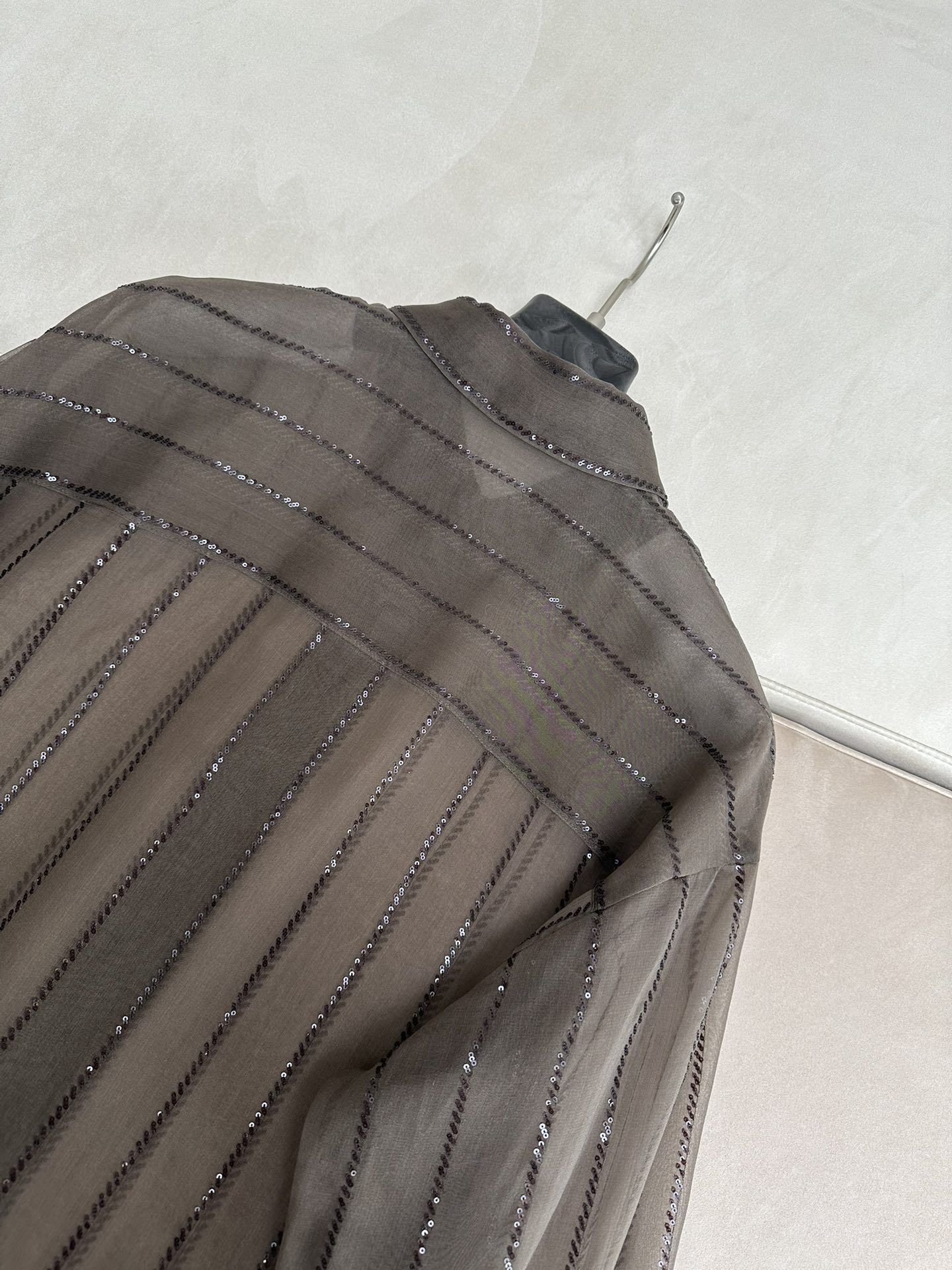 High-End Single-Size Female Jacket with Exclusive Seogan Lacquer Embroidery, Elegant Design. - 图片 9