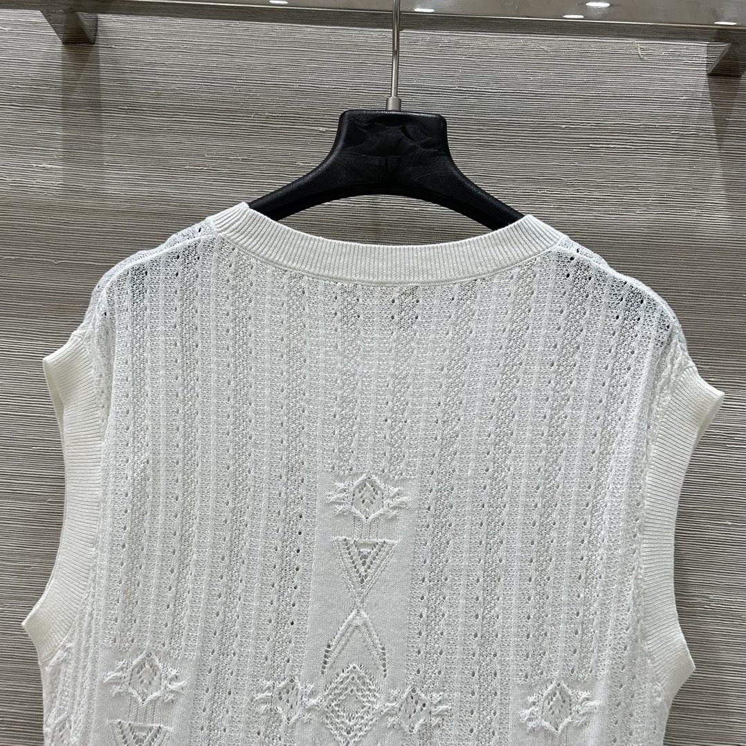“Exclusive Superman Wool Vest with Lace Details for Fashionable Heavy-Worker” - 图片 9