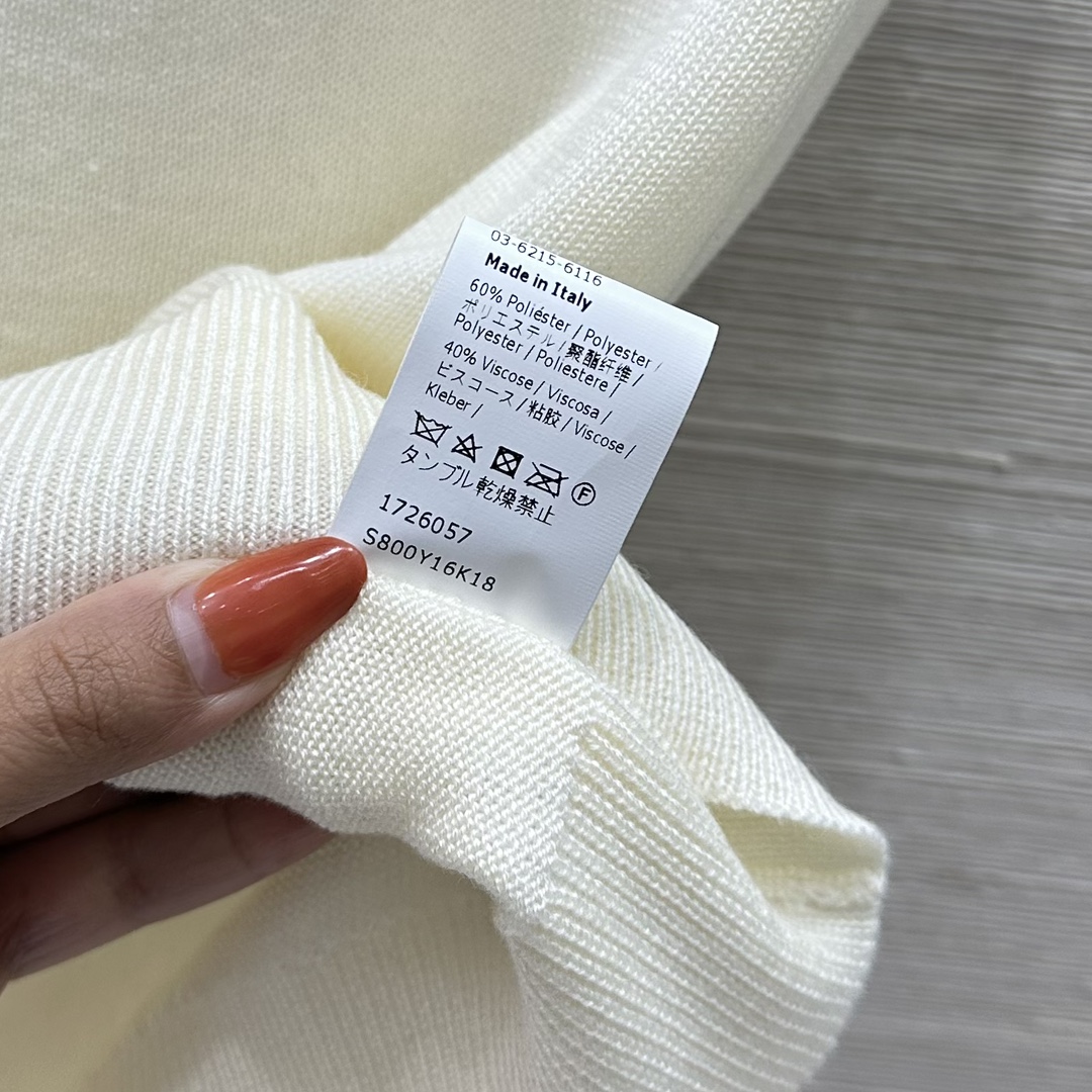 P684 Woman’s Suit: Classic Logo Embroidery, French Palace Wind, Custom Design. - 图片 8