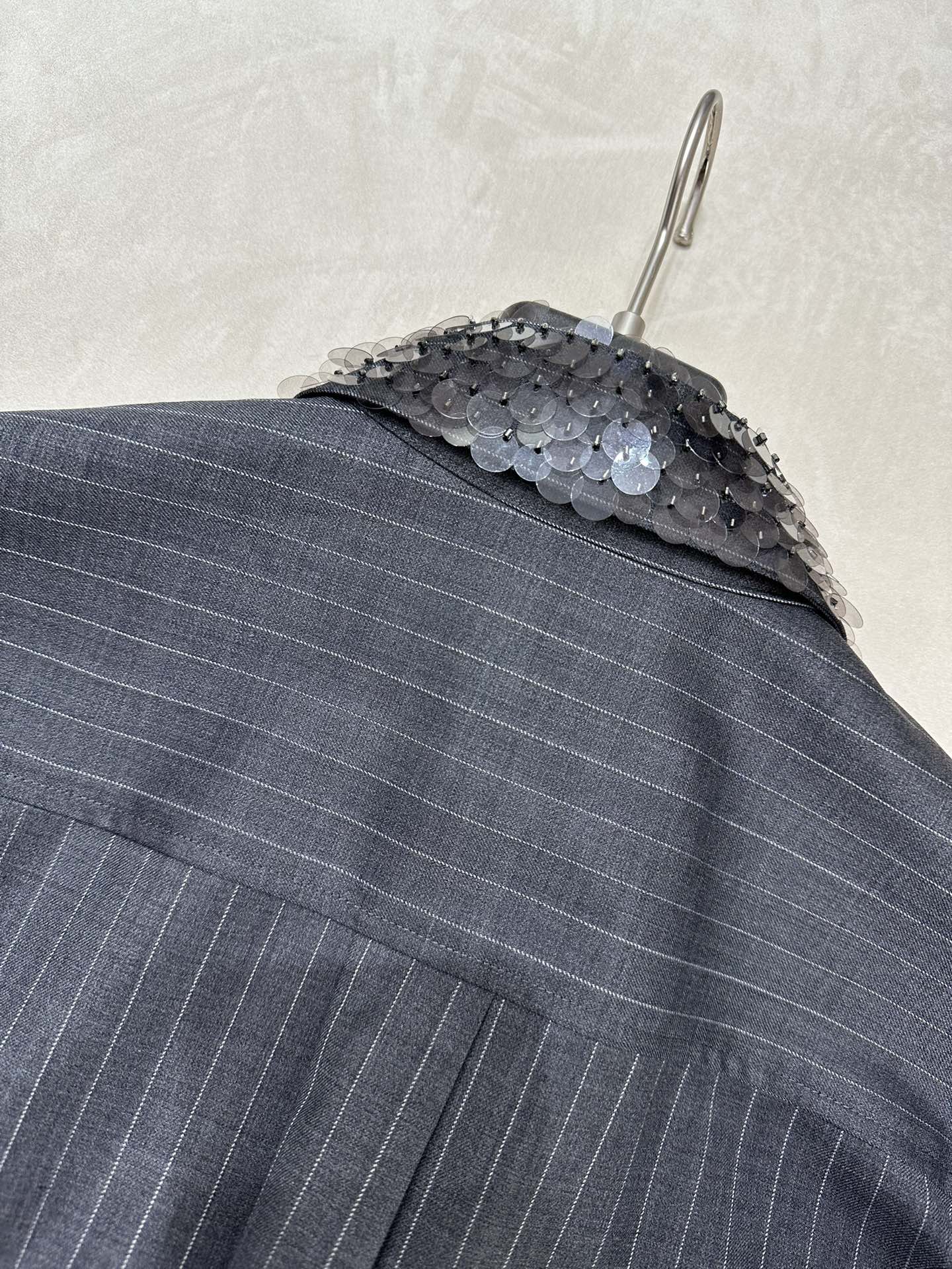 High-End Hand-Made B.C. Suit with Classic Design and Wool Fabric - 图片 8
