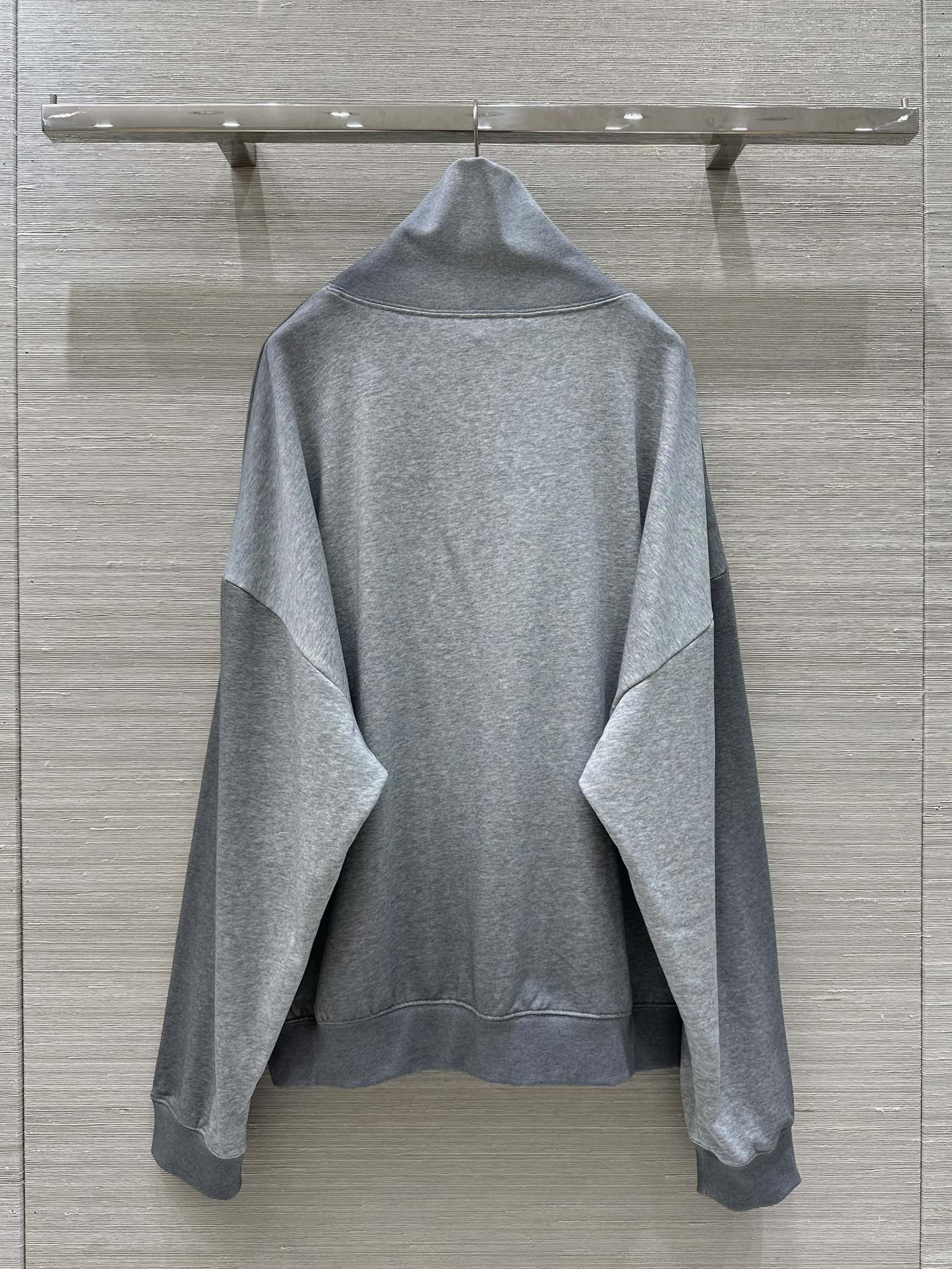 “Exclusive Acne Street Logo Shoulder Coat: Stylish, Comfortable, Versatile. Perfect for Fall!” - 图片 8