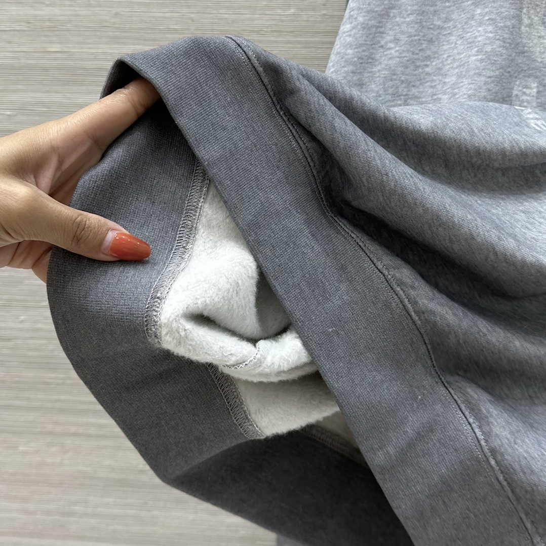 “Exclusive Acne Street Logo Shoulder Coat: Stylish, Comfortable, Versatile. Perfect for Fall!” - 图片 7