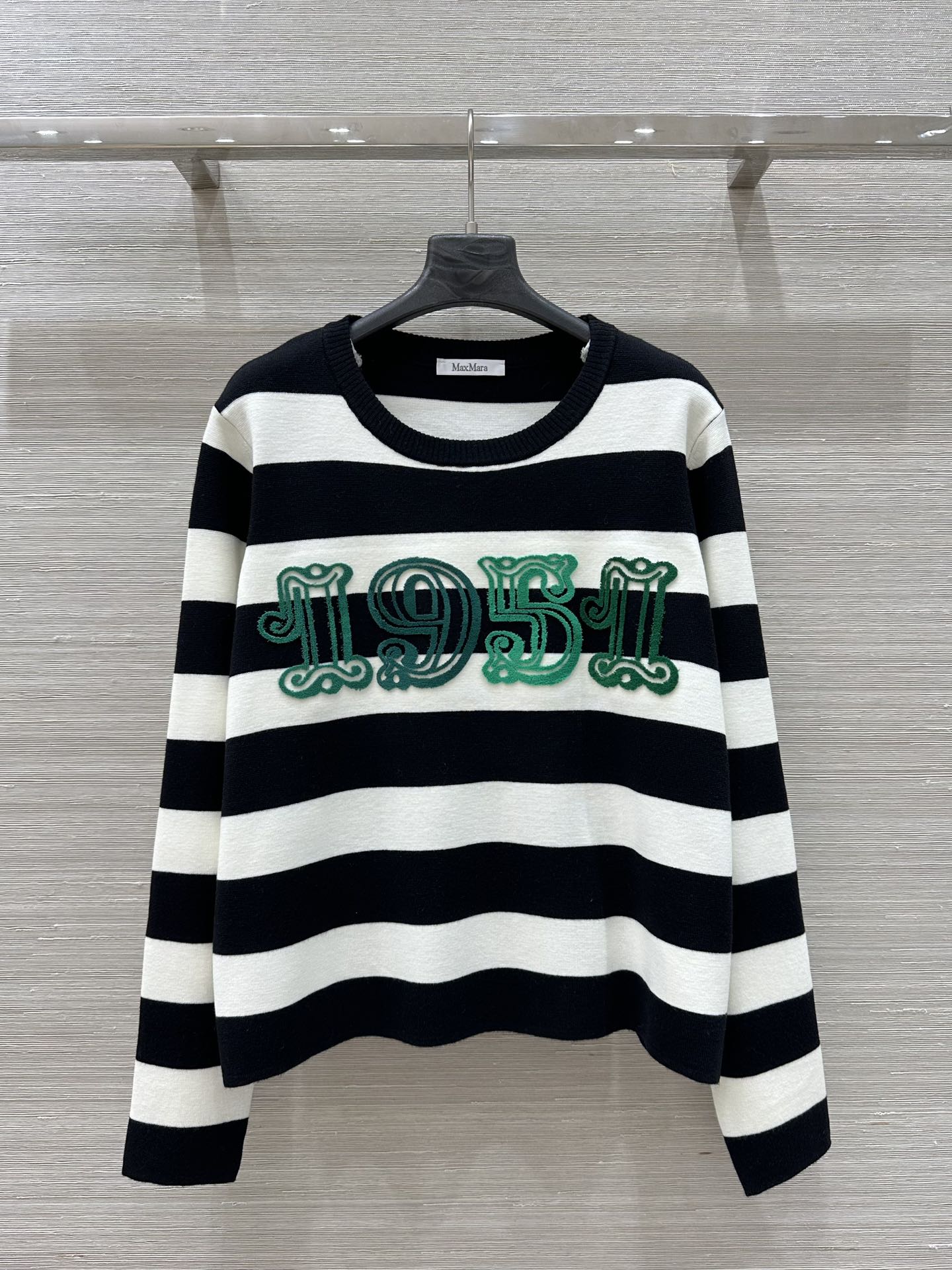 P612 Original Women’s Suit: High-Quality, Elegant Design with Toothbrush Stripes - 图片 1