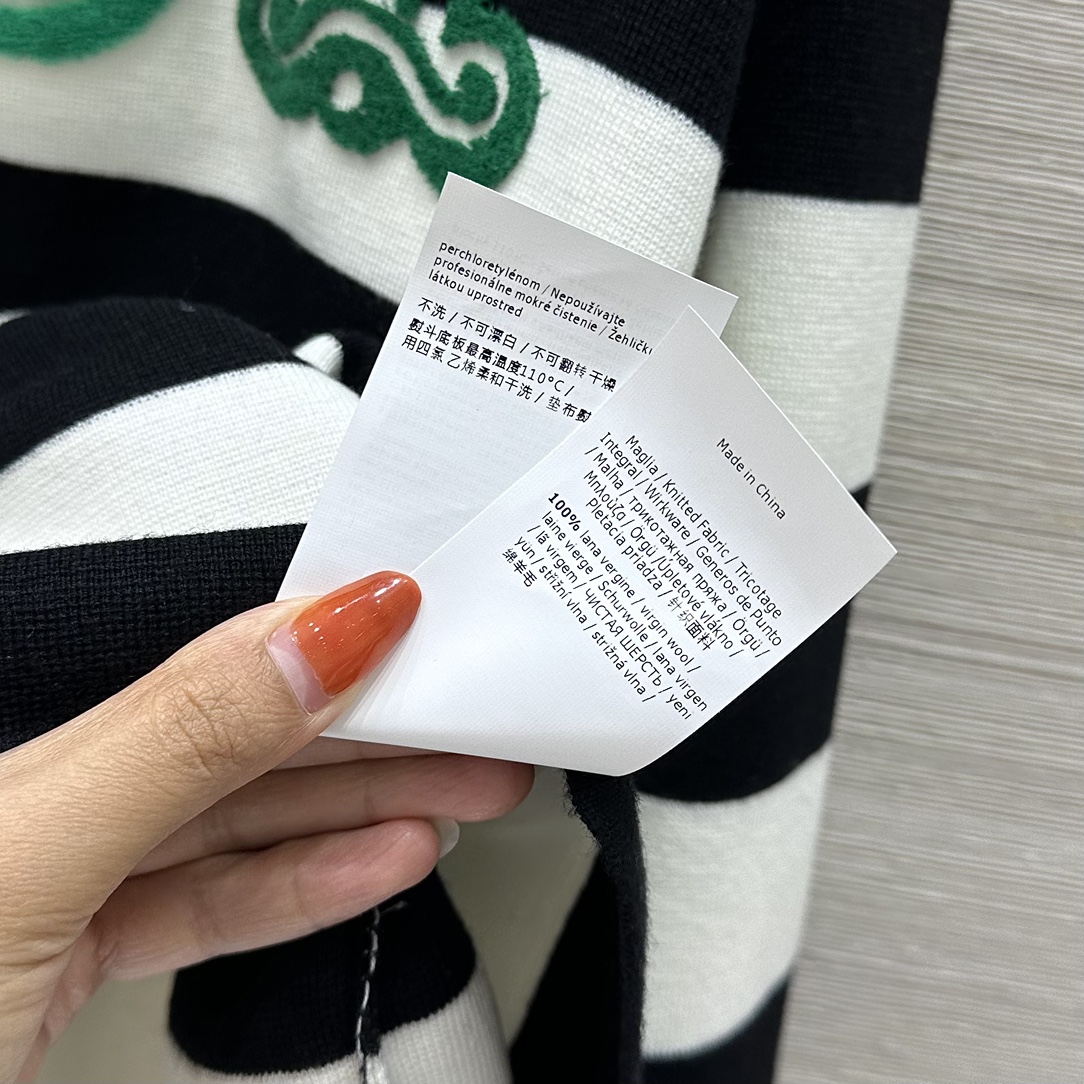 P612 Original Women’s Suit: High-Quality, Elegant Design with Toothbrush Stripes - 图片 8