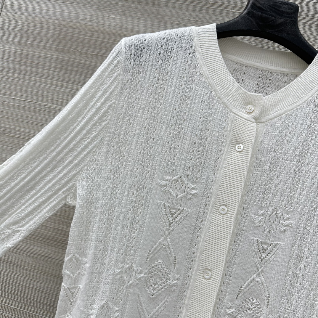 Title: “Exclusive Single Quality Bad Girl Fashion: Superman Cube-Laced Woolly Shirts” - 图片 3