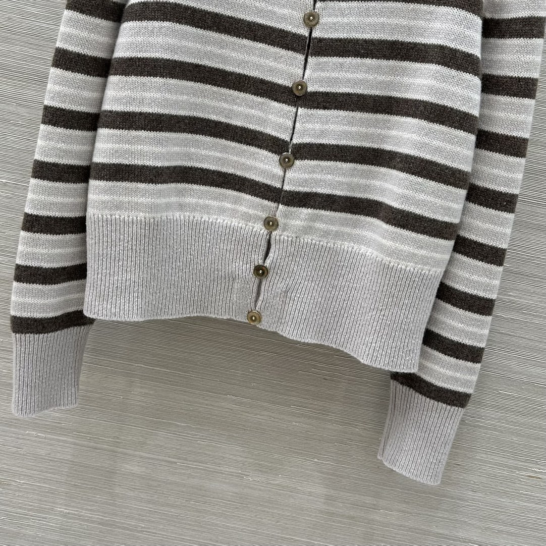 Elegant and Versatile P804 Female Sweater with High-Quality Knitting – Product Description and Features - 图片 5
