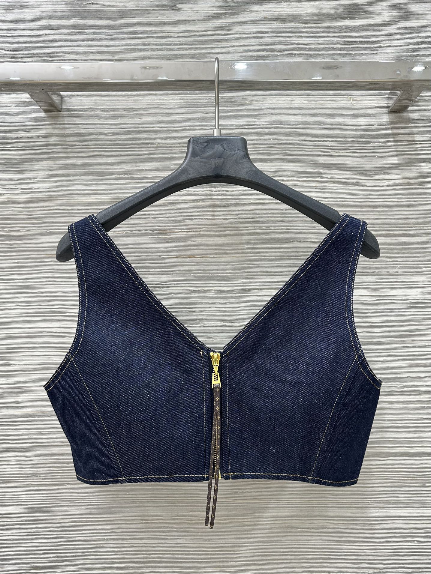 “High-Quality Lou 25 Women’s Denim Pants: Stylish Customized Import with Brand-Modern Touch” - 图片 7