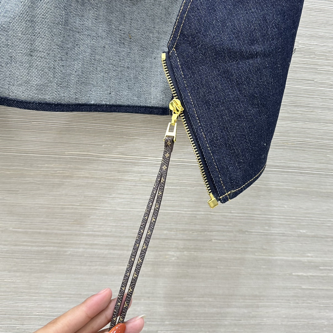 “High-Quality Lou 25 Women’s Denim Pants: Stylish Customized Import with Brand-Modern Touch” - 图片 8