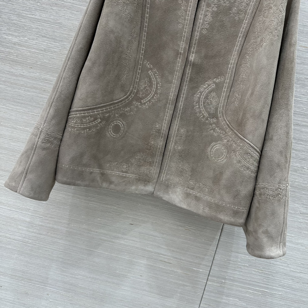 “Superstar Straws: 25-Year-Old Female Outfit with Velvet Embroidery and Dust-Proof Bag” - 图片 5