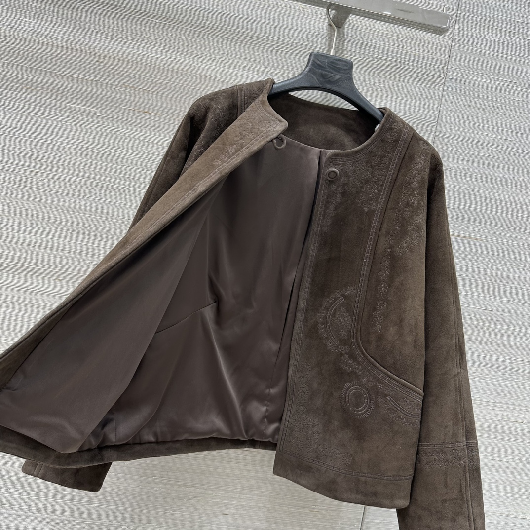 “Superstar Straws: Classic Heavy-Work Embroidered Female Outfit with Dust-Proof Bag Quality” - 图片 8