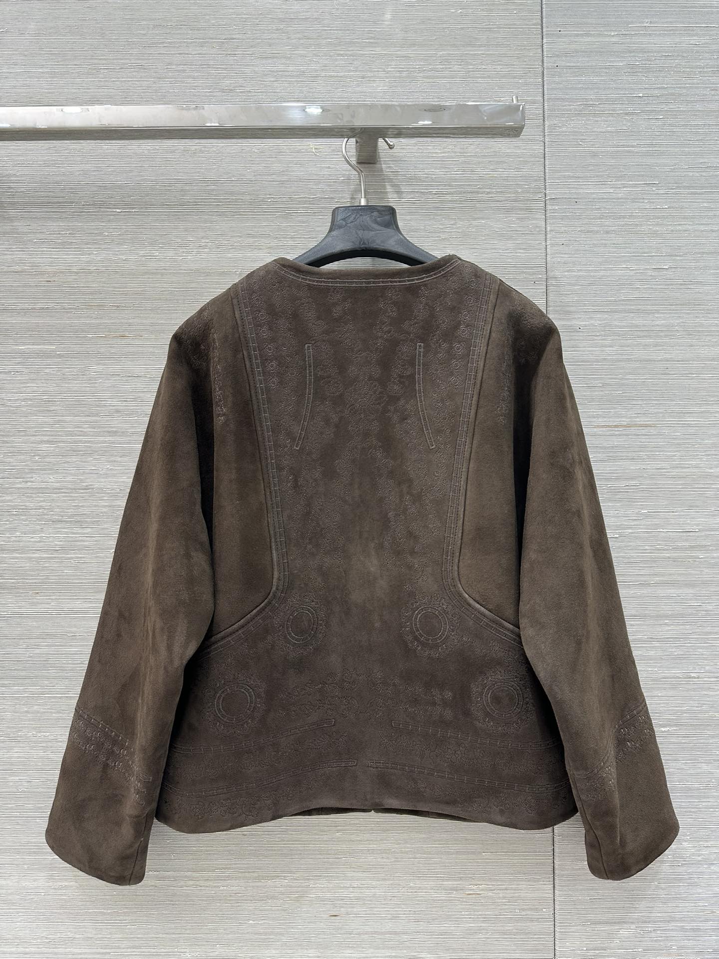 “Superstar Straws: Classic Heavy-Work Embroidered Female Outfit with Dust-Proof Bag Quality” - 图片 9