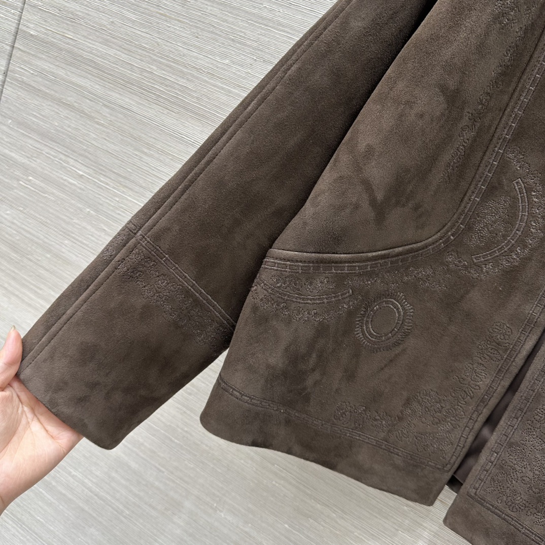 “Superstar Straws: Classic Heavy-Work Embroidered Female Outfit with Dust-Proof Bag Quality” - 图片 6