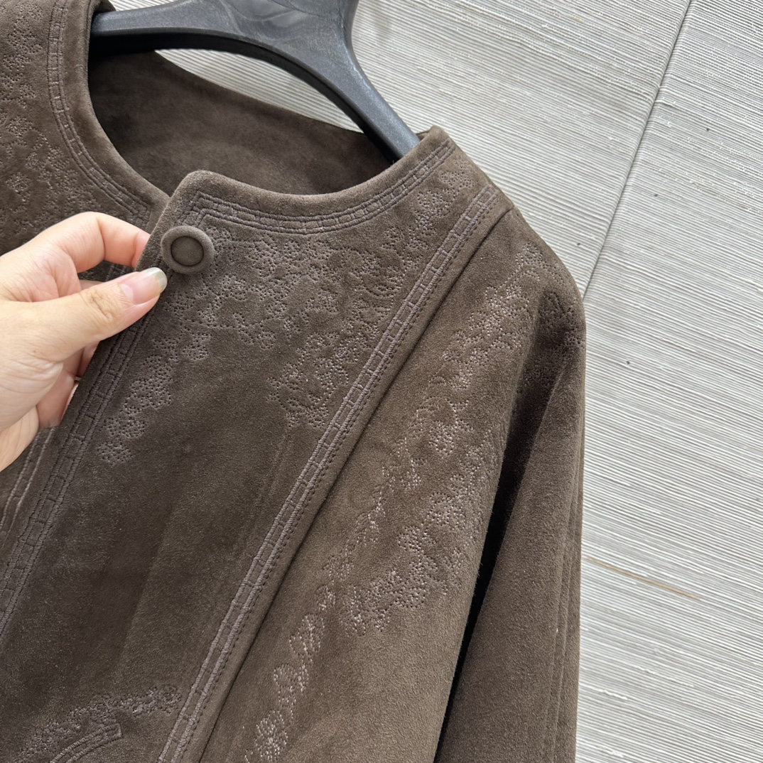 “Superstar Straws: Classic Heavy-Work Embroidered Female Outfit with Dust-Proof Bag Quality” - 图片 4